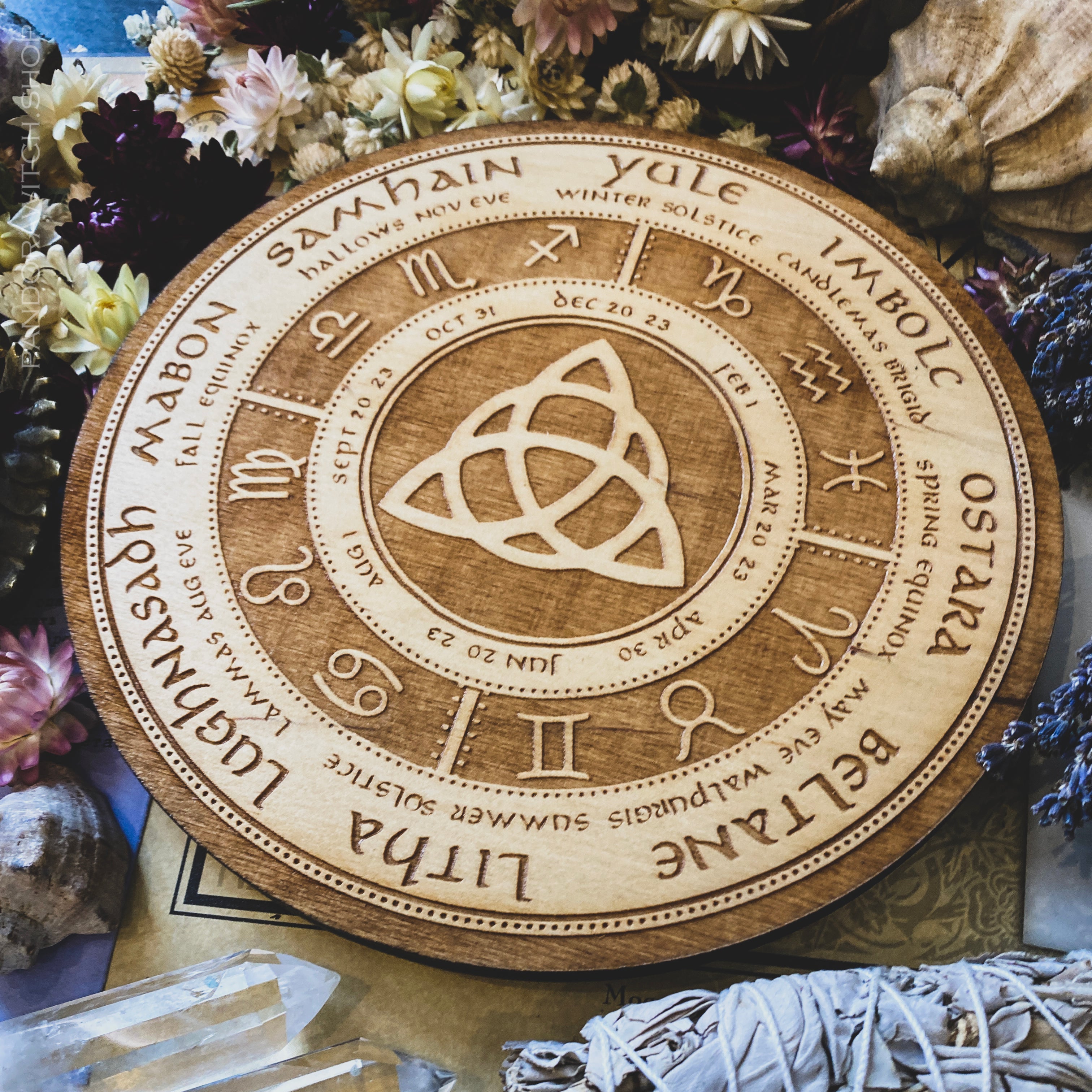 Wheel of the Year - Triquerta - Natural wood - SS