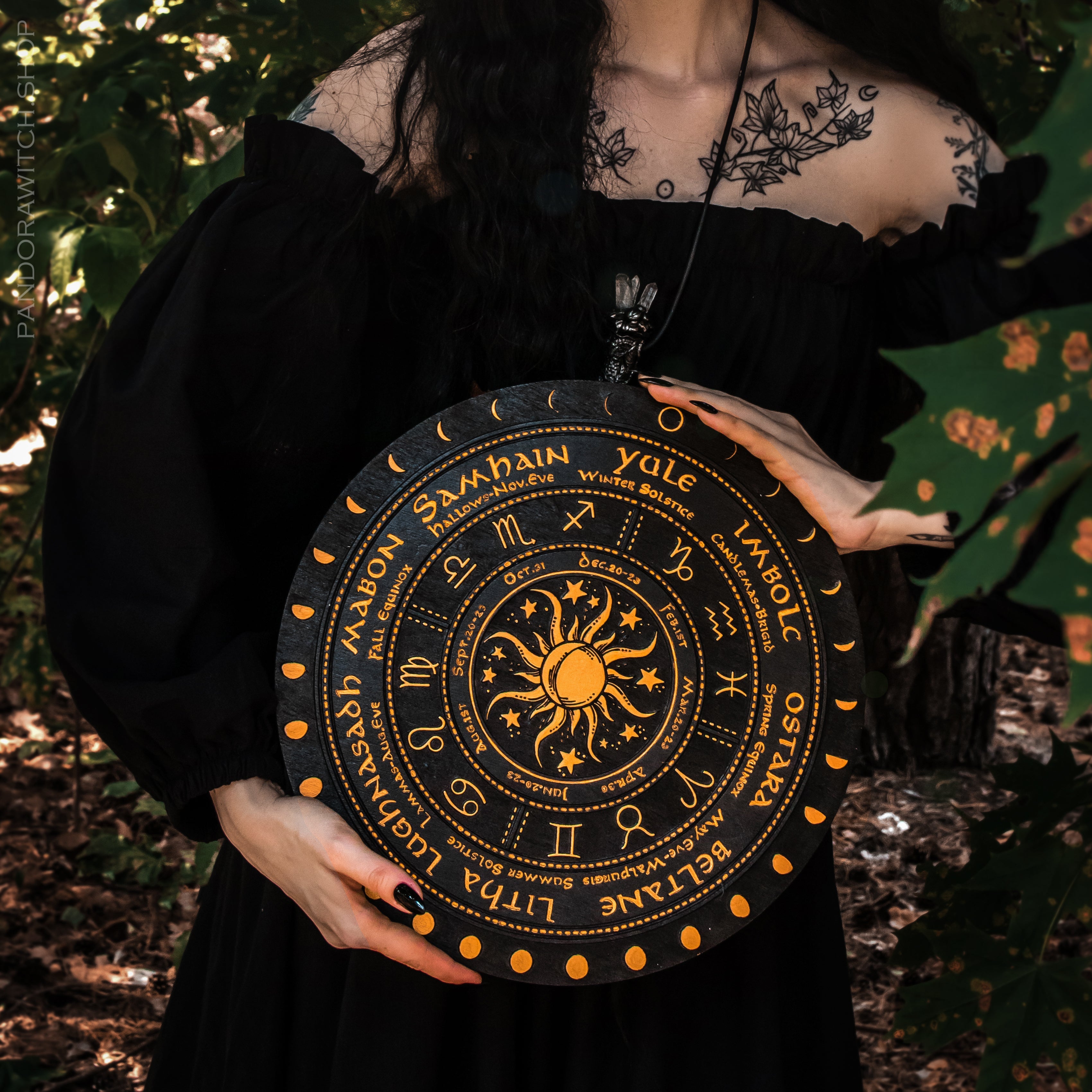 Wheel of the Year - Sun and Moon - Black\Gold - SS