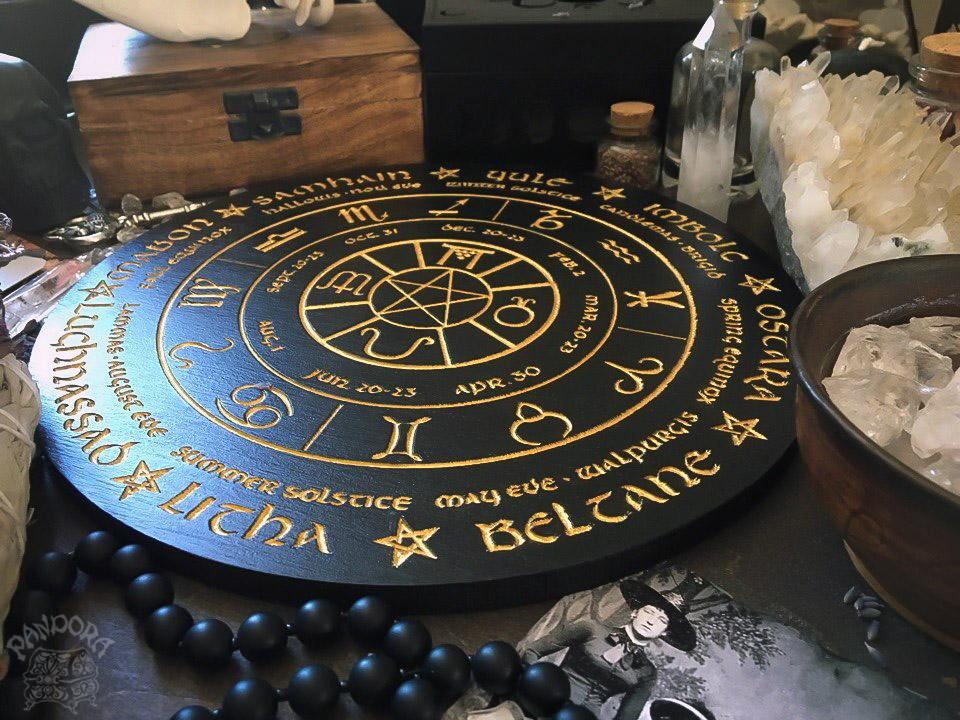 Wheel Of The Year - Wheel Of The Year - Classic - Black\Gold
