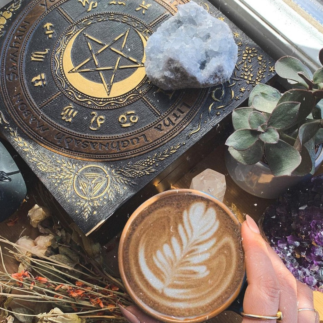 Box - Wheel of the Year PentaMoon - Dark wood and Gold