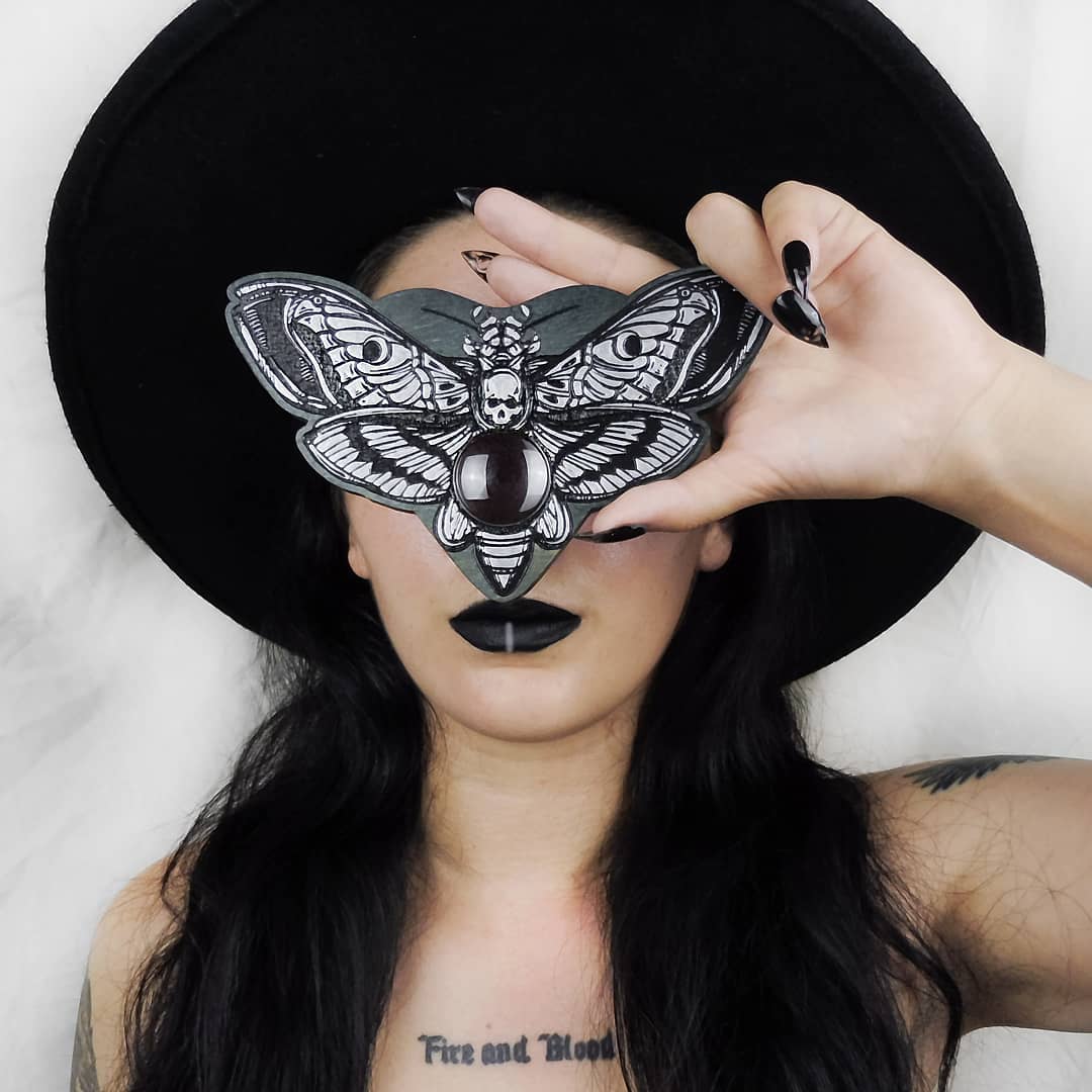 Planchette - Silver Death's head moth