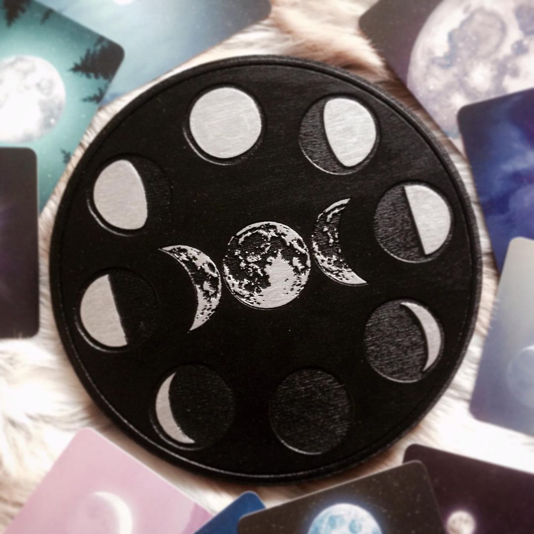 Moon cycle - Altar pentacle