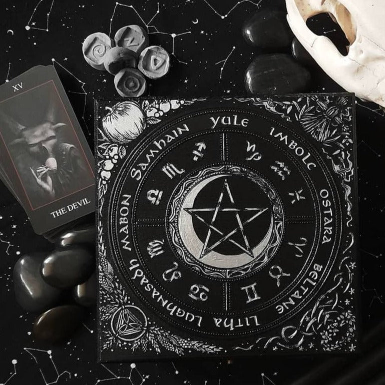 Box - Wheel of the Year PentaMoon - Black and Silver