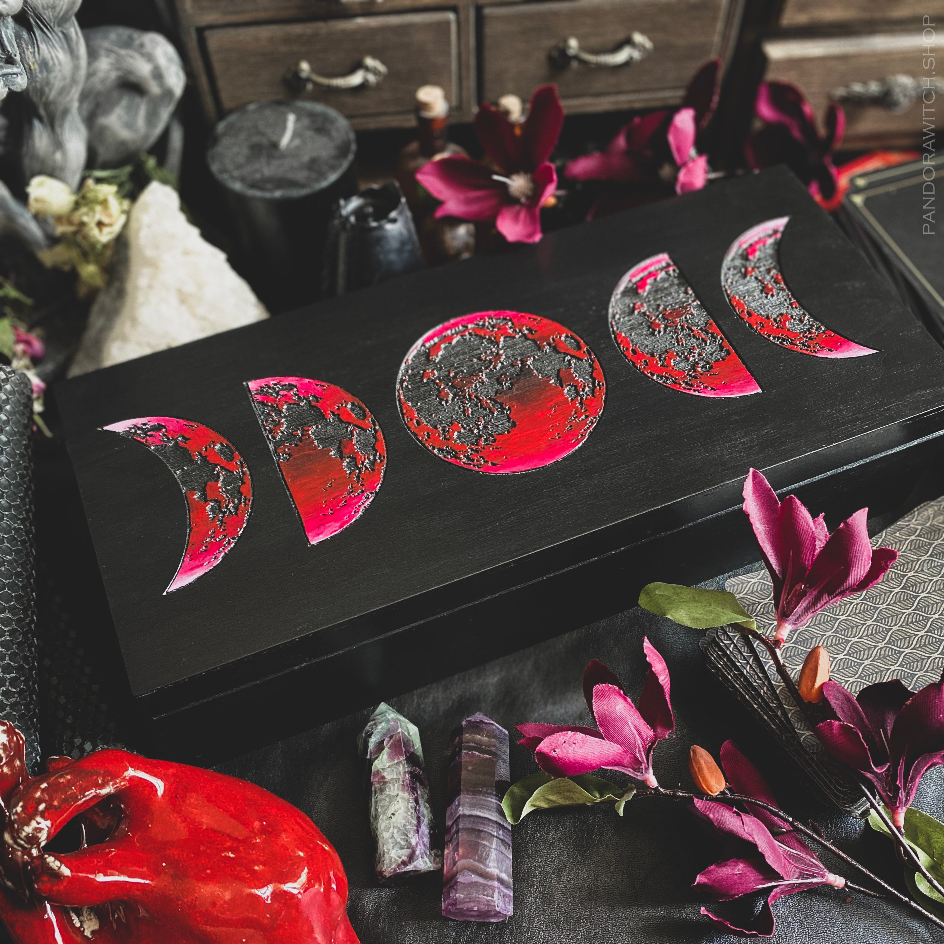 Bloody Moons - For 4 Tarot decks