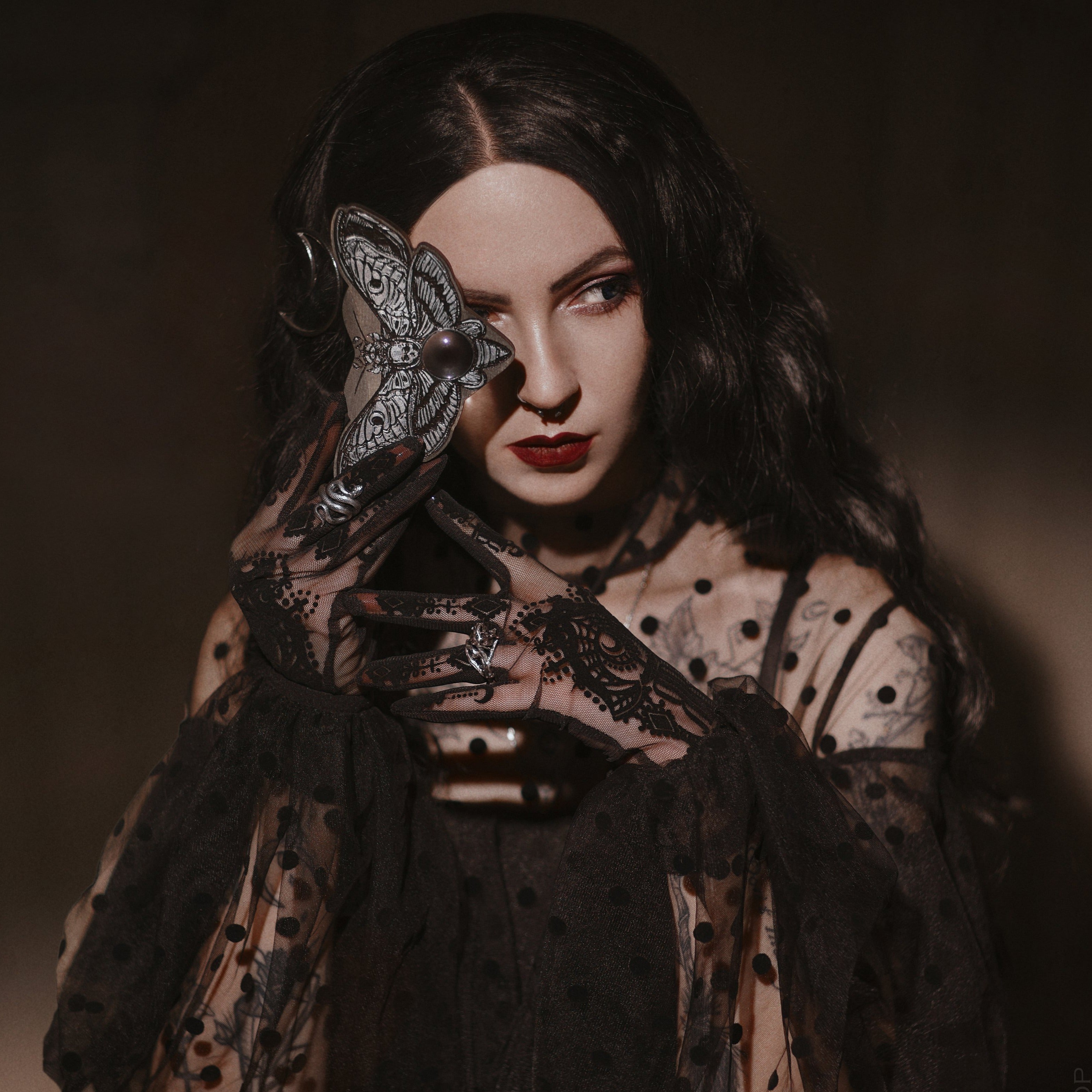 Planchette - Silver Death's head moth