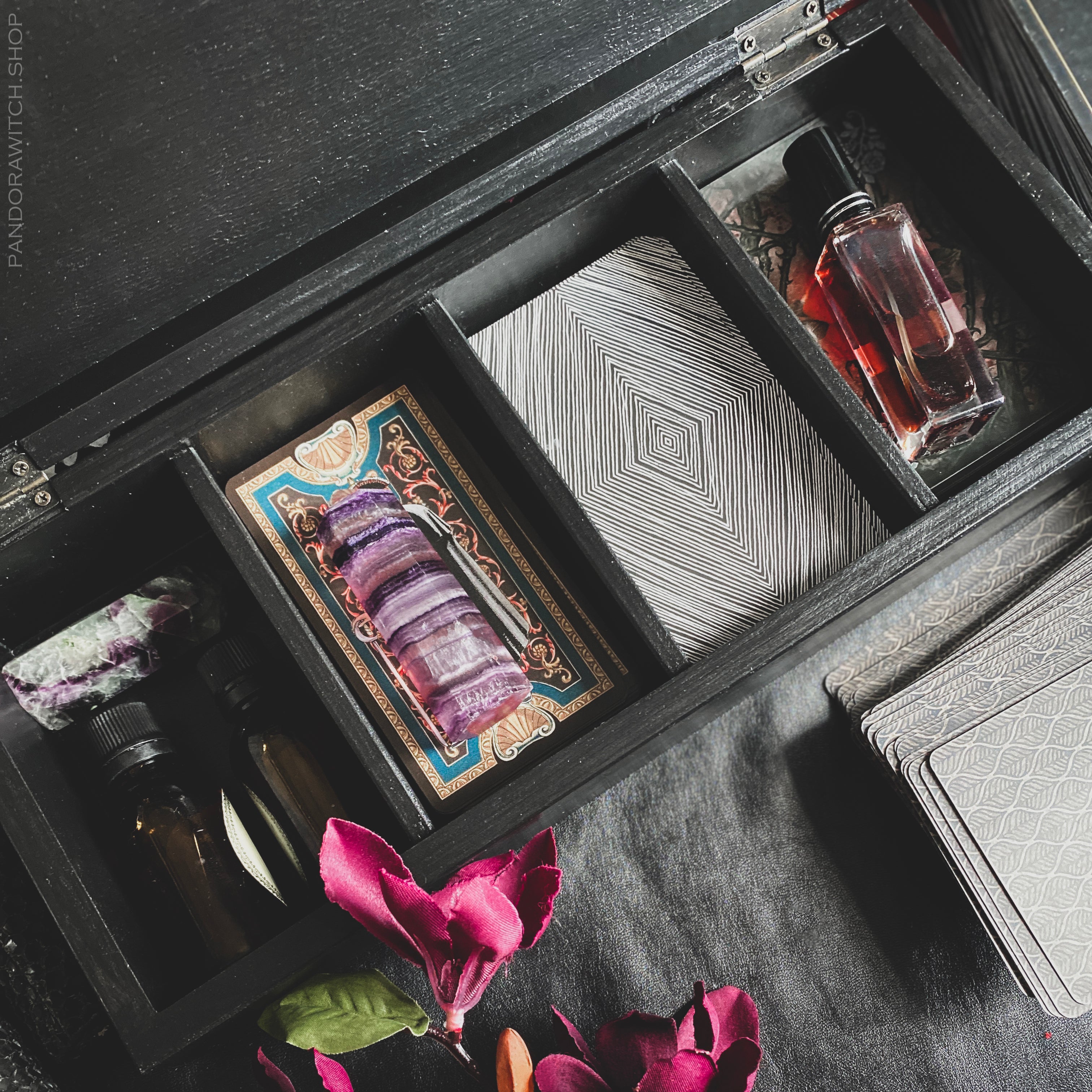 Bloody Moons - For 4 Tarot decks