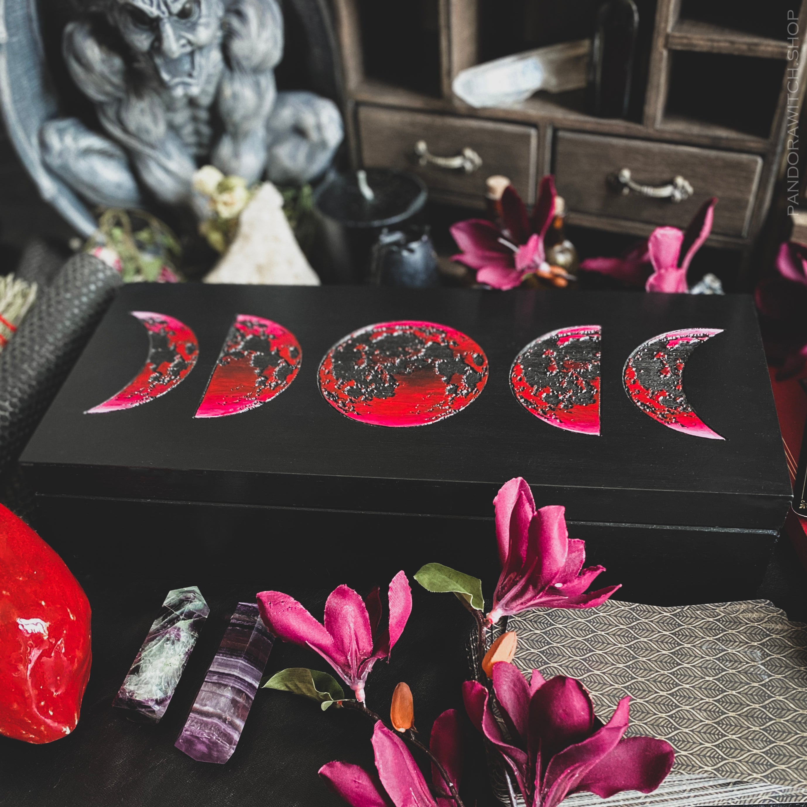 Bloody Moons - For 4 Tarot decks