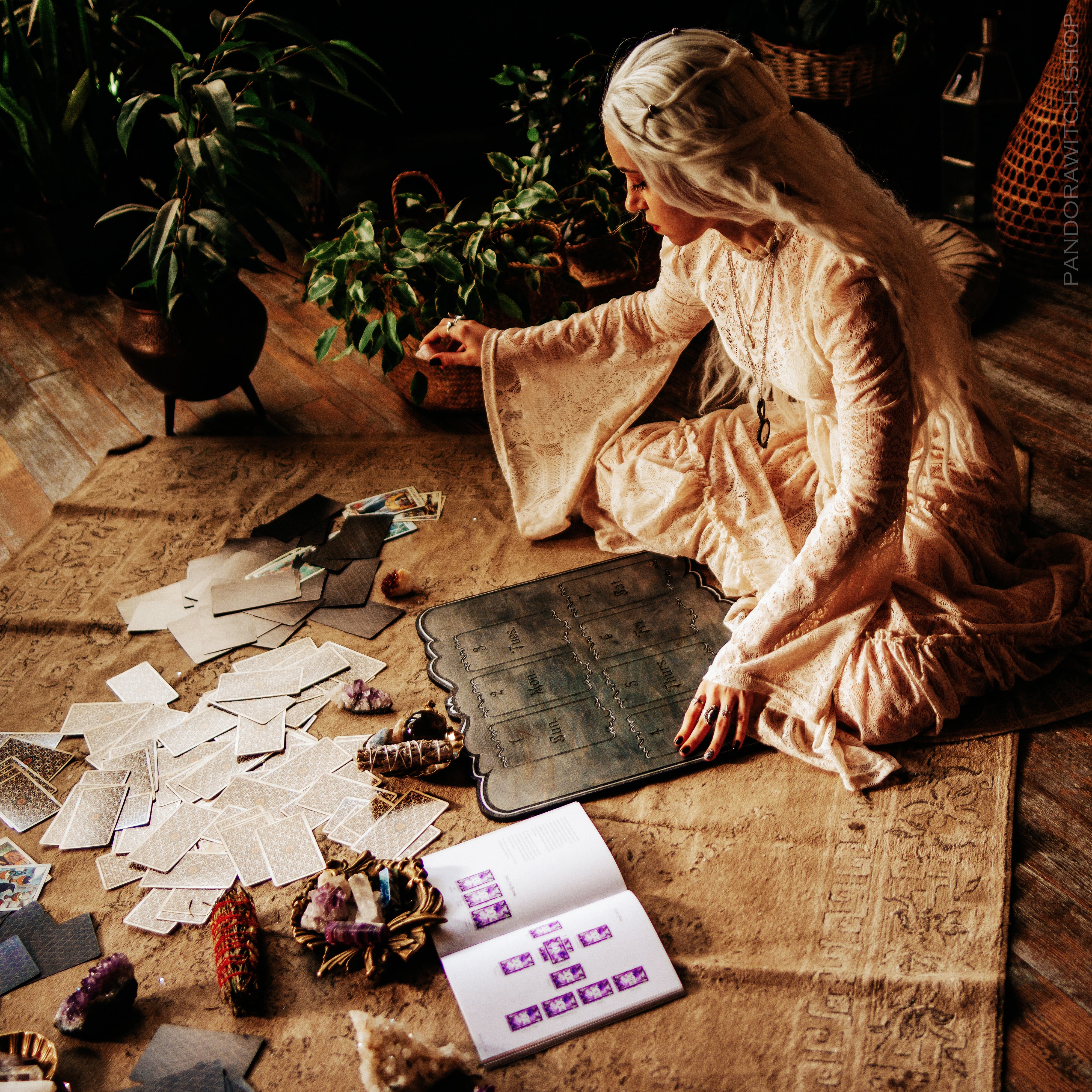 Seven Days Tarot Spread Board - Gray wood