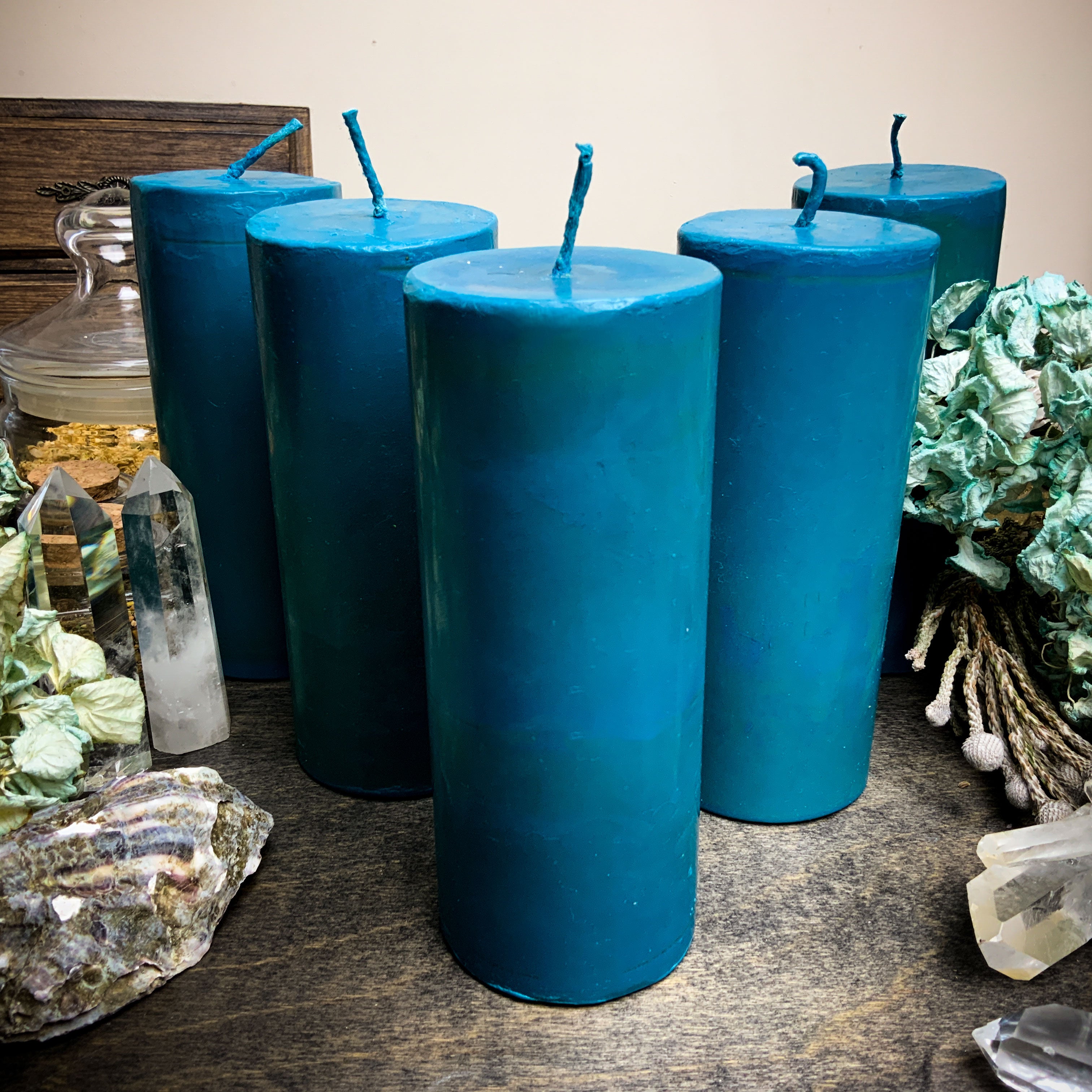 Big Blue cylinder - Beeswax candle