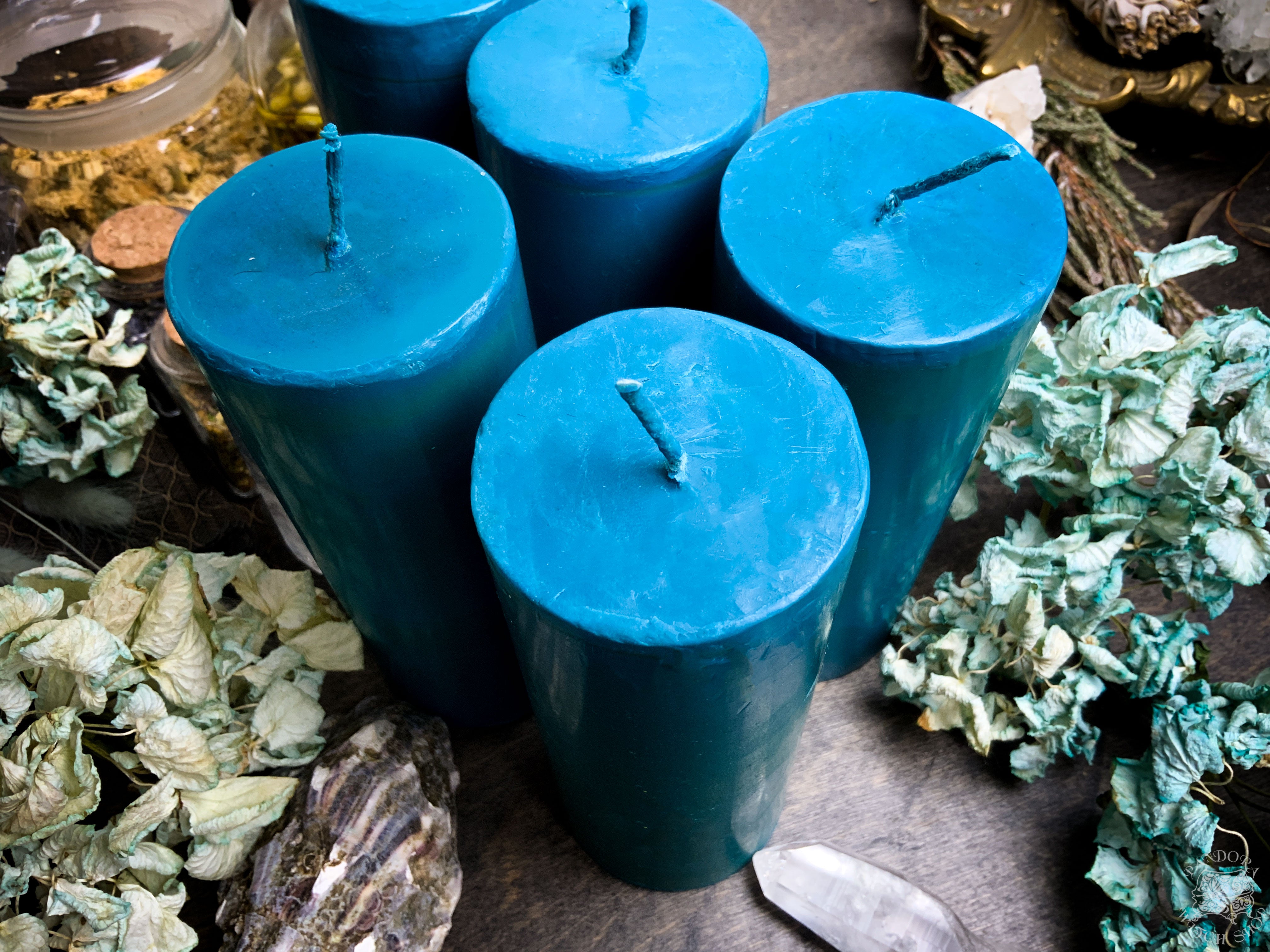 Big Blue cylinder - Beeswax candle