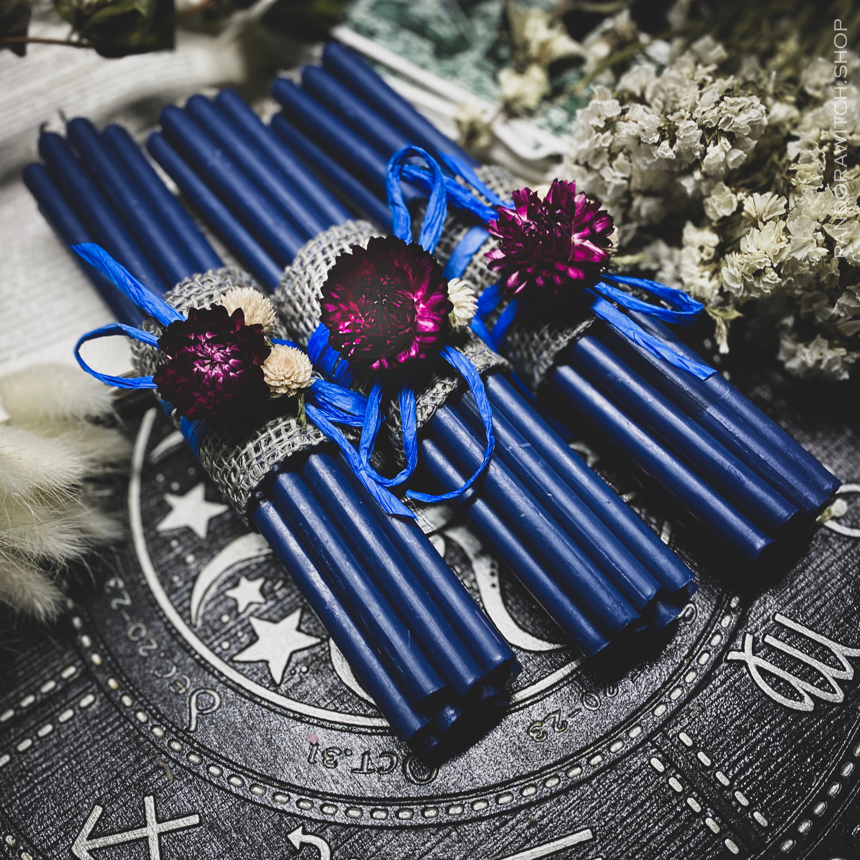 Blue beeswax candles - Flower Set