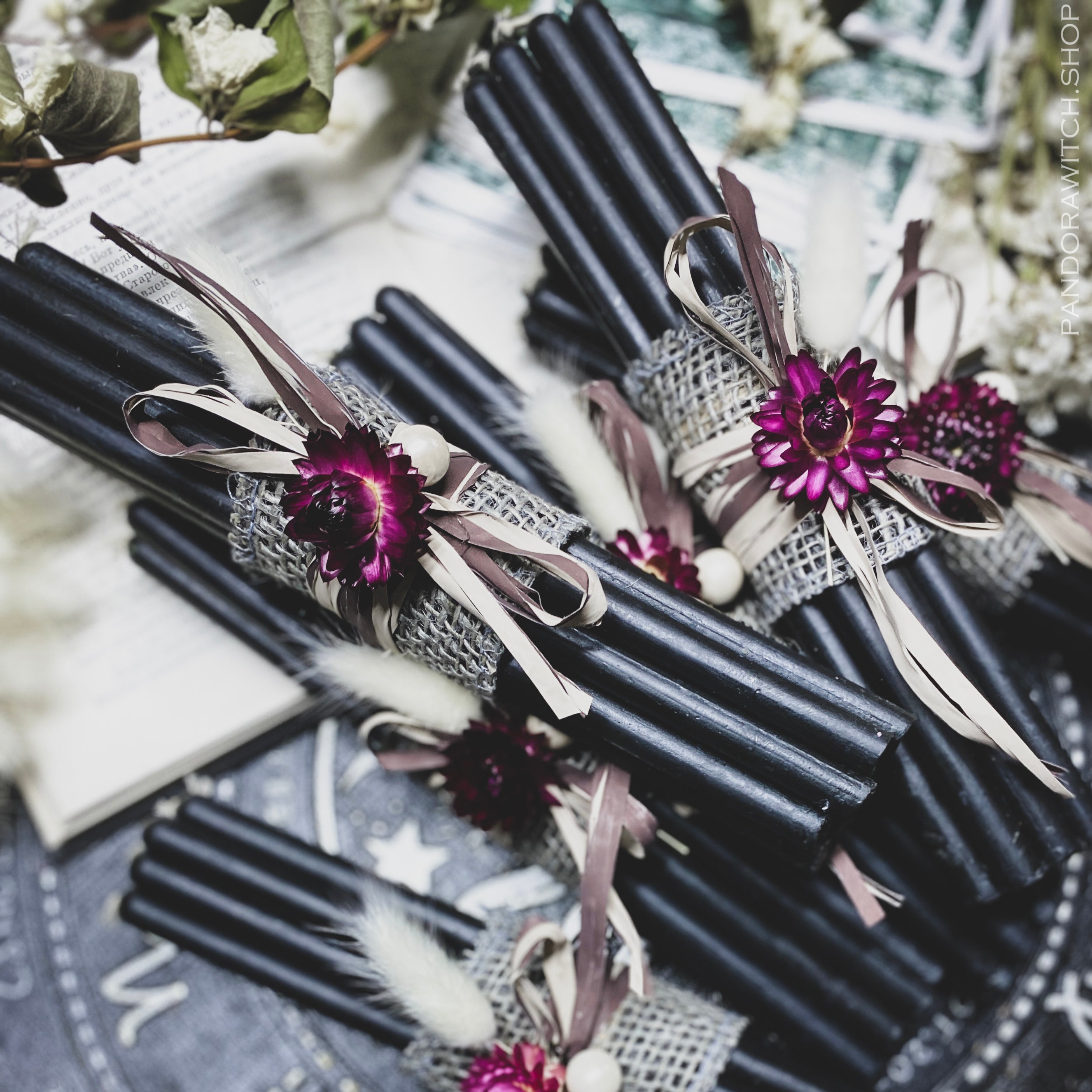 Black beeswax candles - Flower Set