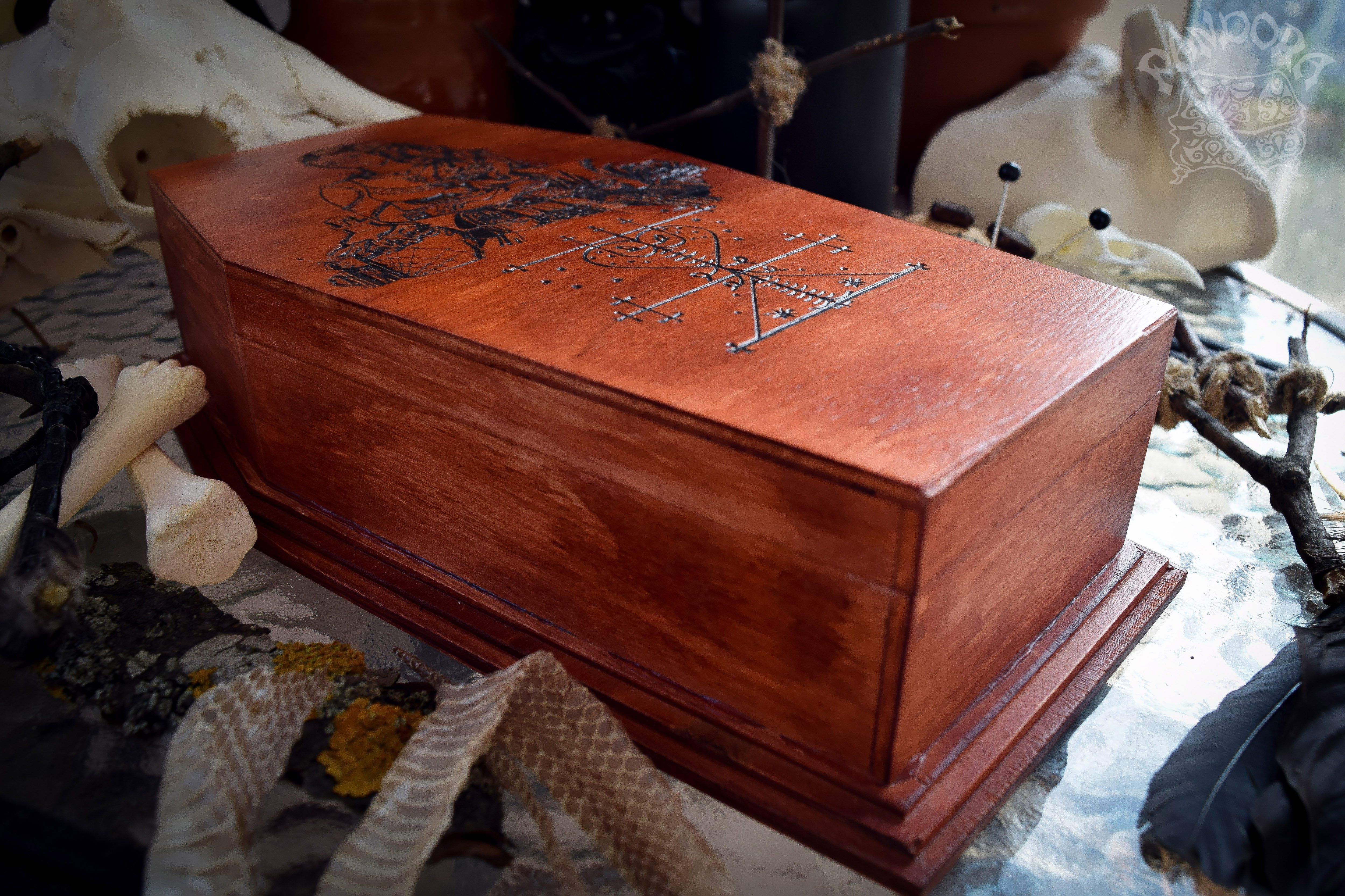 Box Casket - "Maman Brigitte"