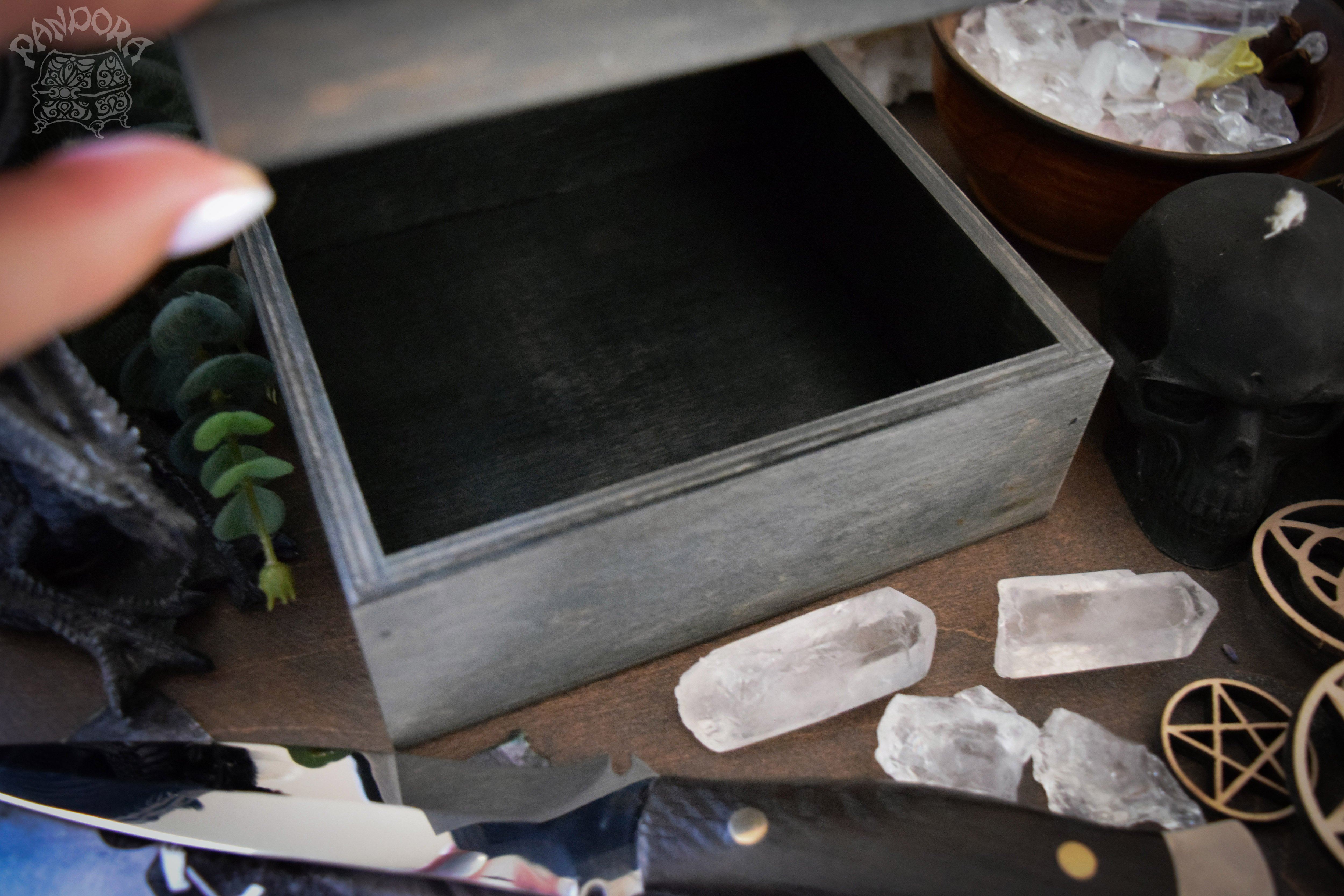 Box - "Edgar Allan Poe"