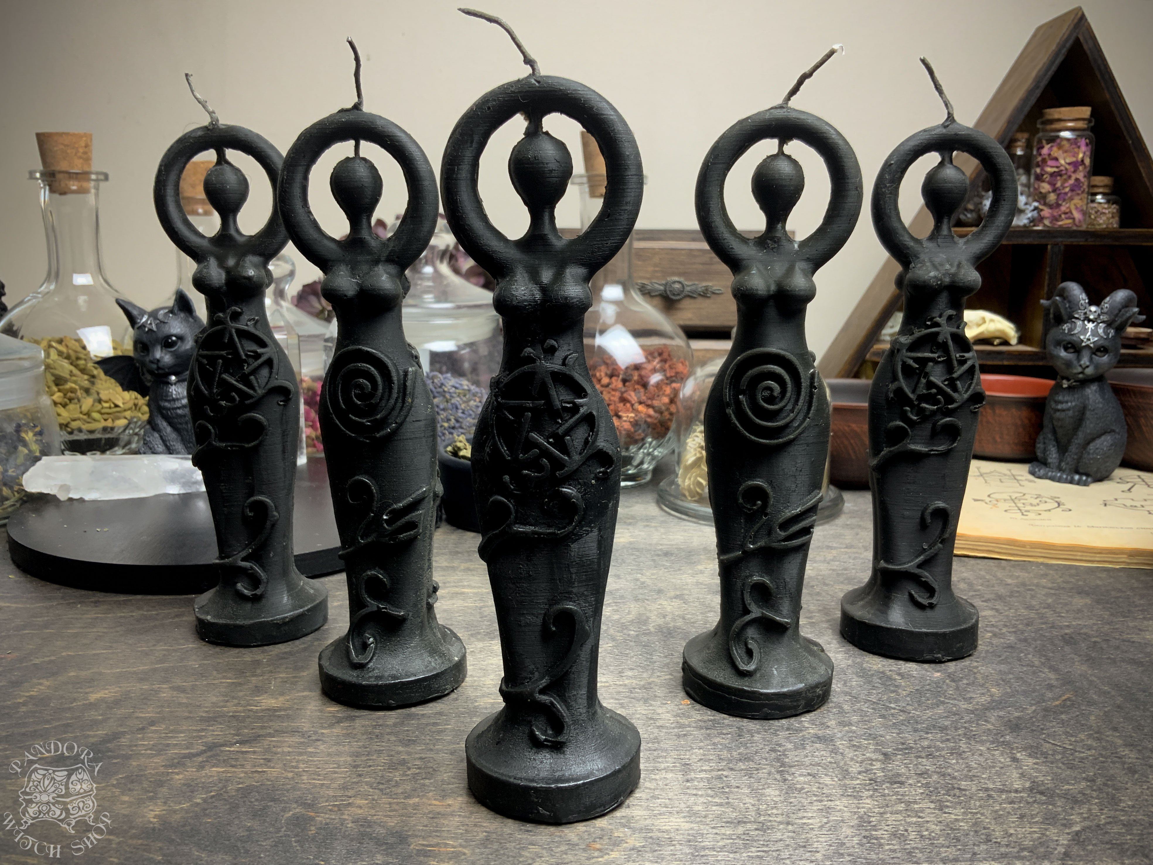 Goddess Dark Mother - beeswax candle