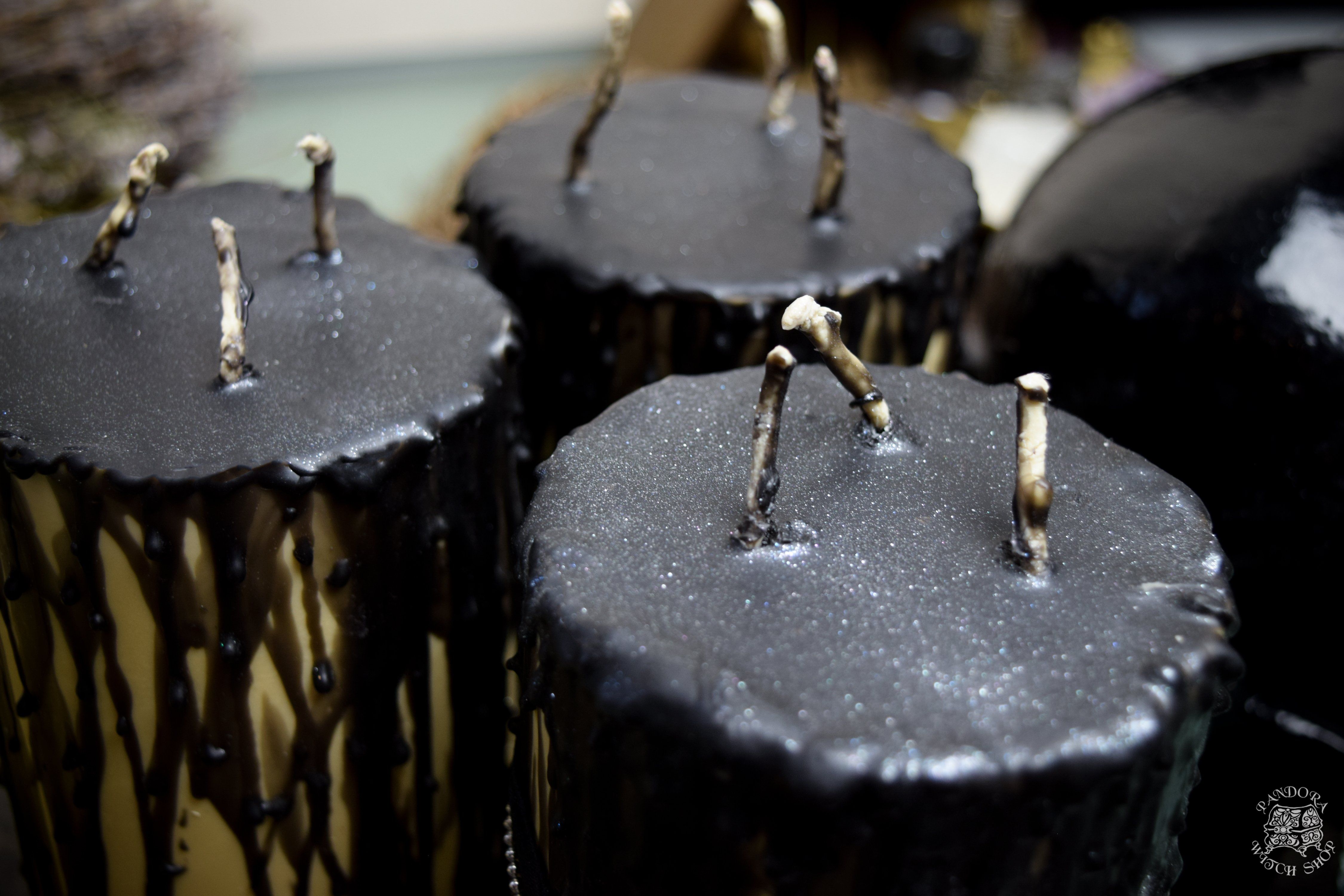 Candle - Gothika Eclipse - Beeswax Candle