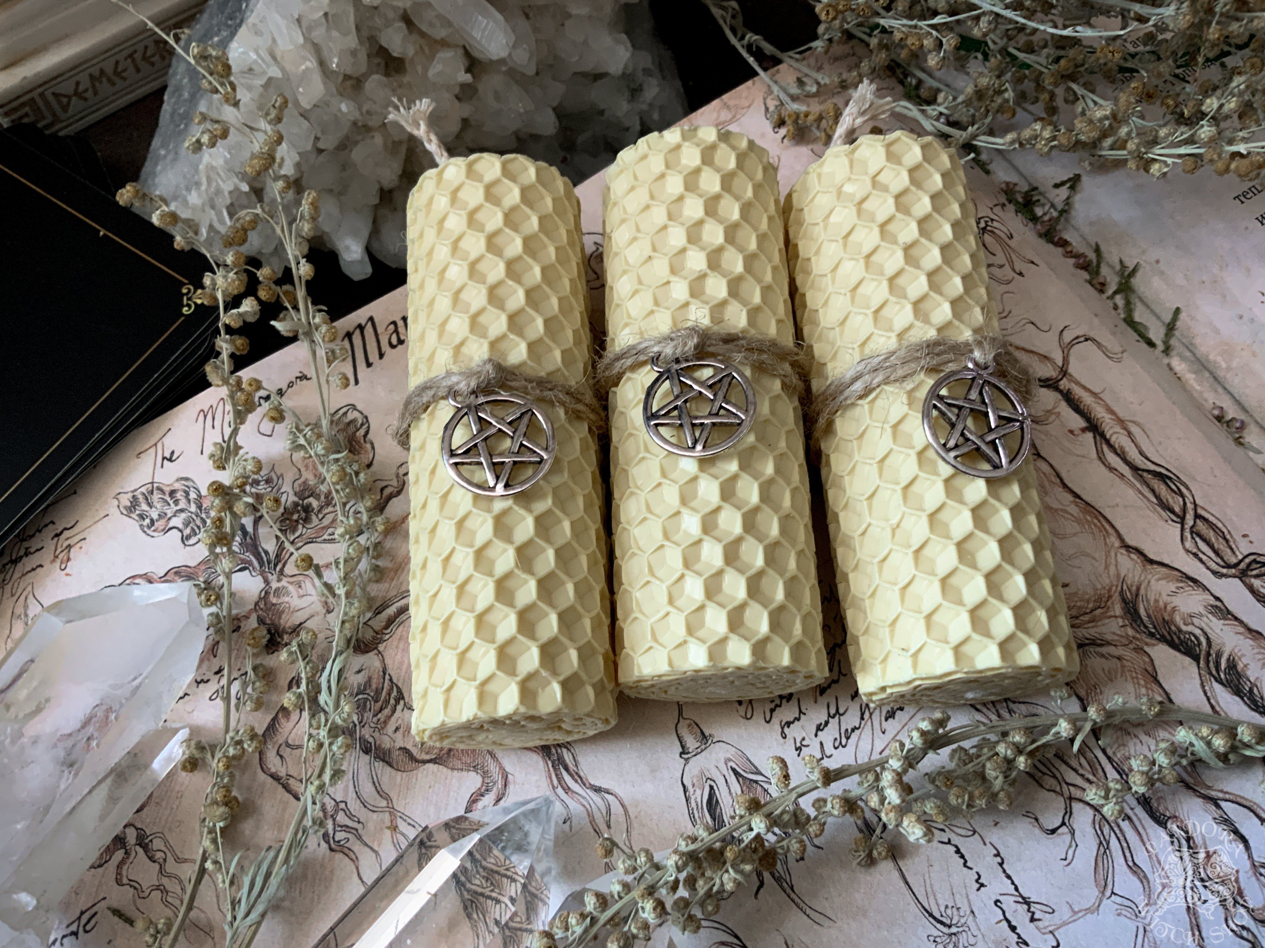 White Honeycomb Candle