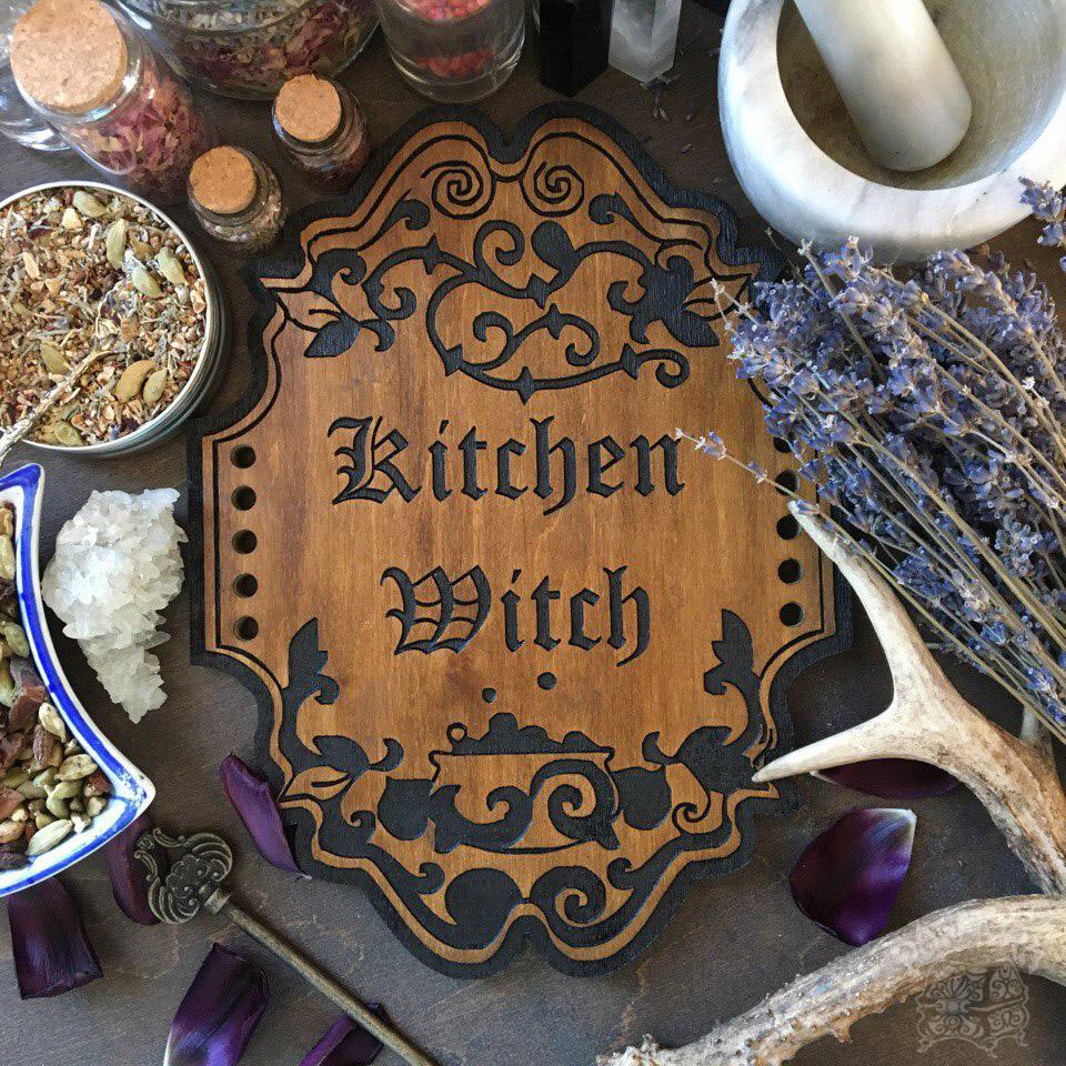 Decor - Wooden Sign "Kitchen Witch" - Dark Wood