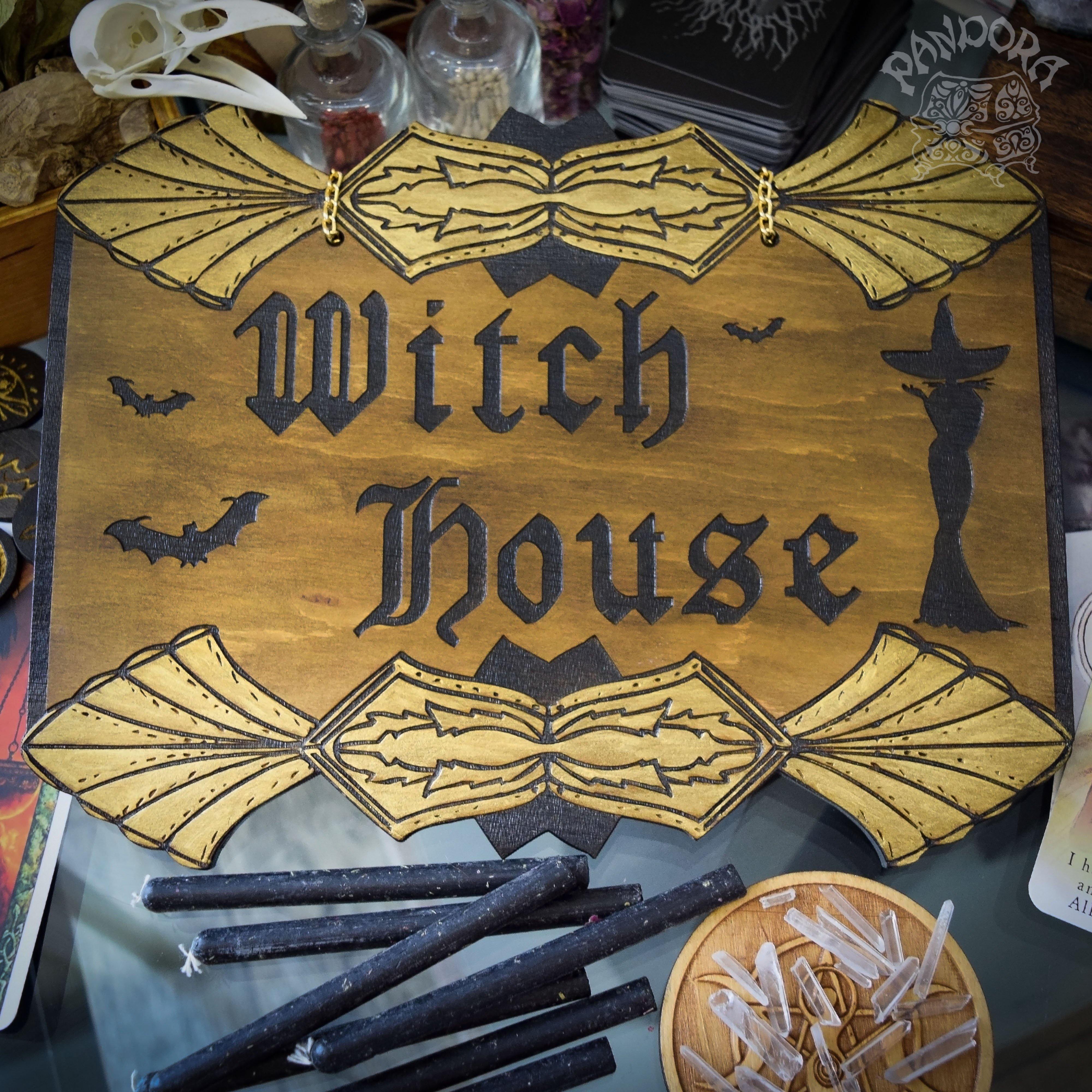 Decor - Wooden Sign "Witch House" - Dark Wood