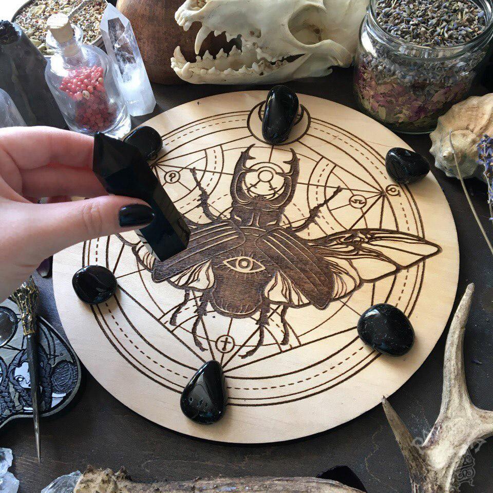 Magic Beetle - Altar Pentacle - Natural