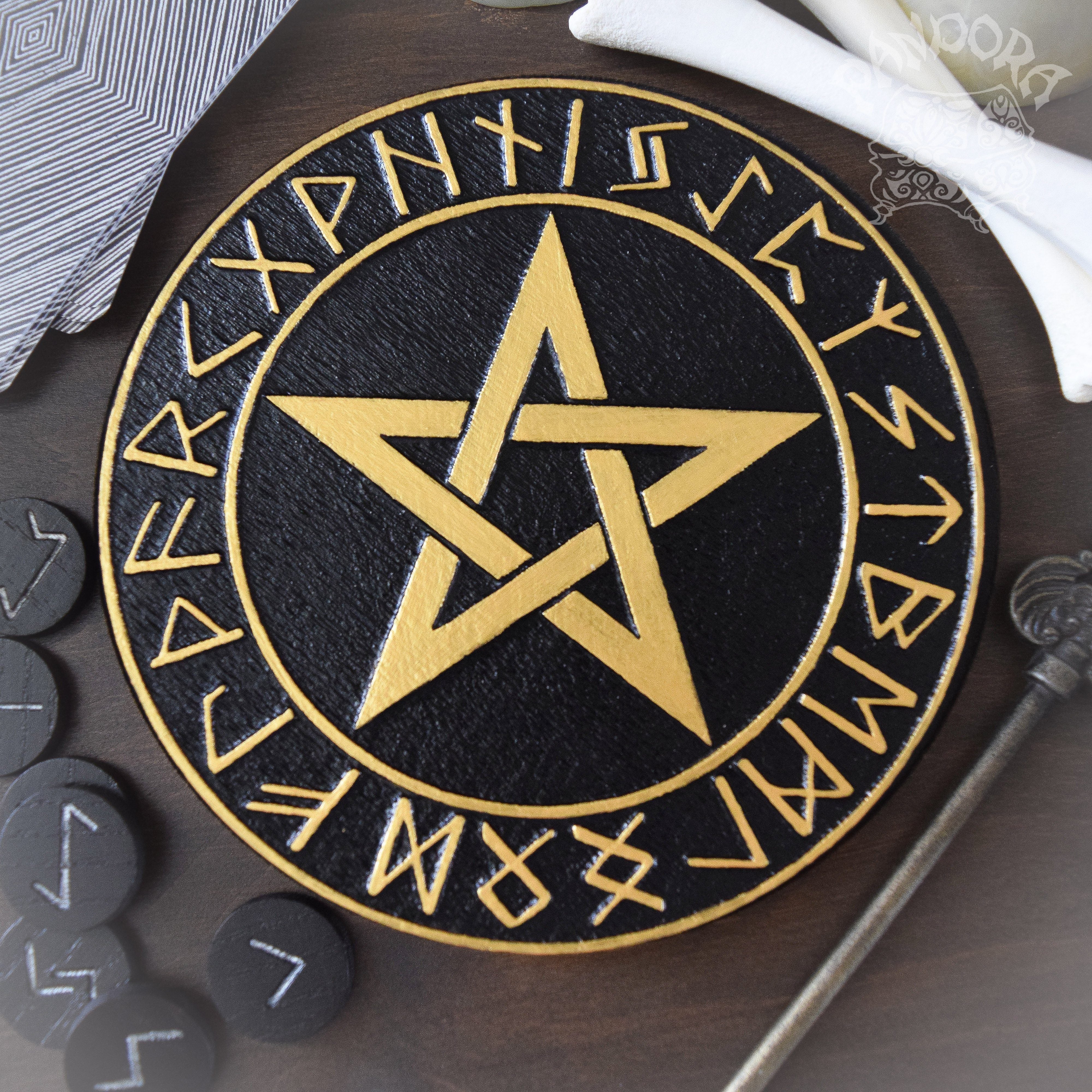 Pentagram And Elder Futhark - Altar Pentacle - Black\Gold