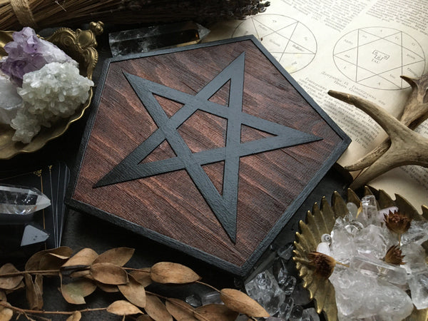 Pentagram rhombus - Altar pentacle - Red wood\Black