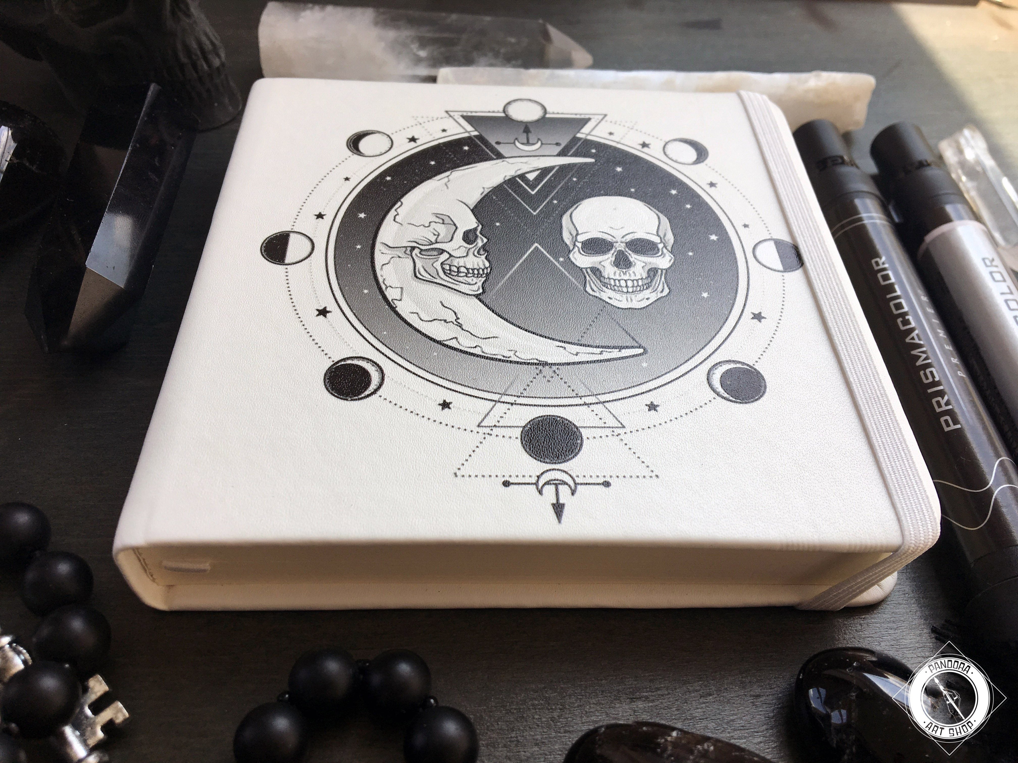 Sketchbook - Sketchbook - Moon Skull White