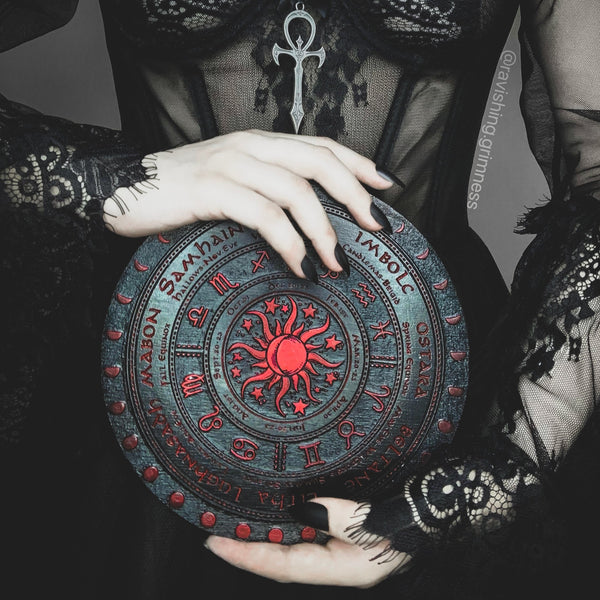 Wheel of the Year - Sun and Moon - Black\Red - SS
