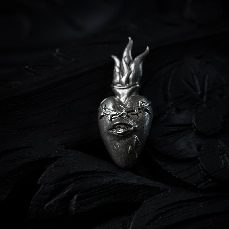 White bronze pendant Secret Heart