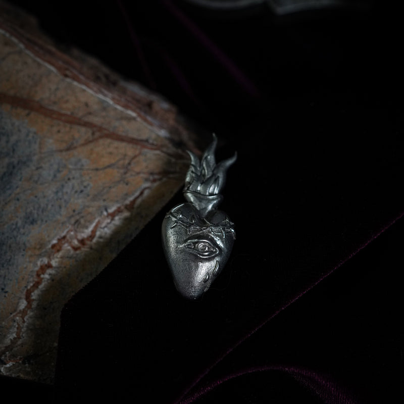 White bronze pendant Secret Heart