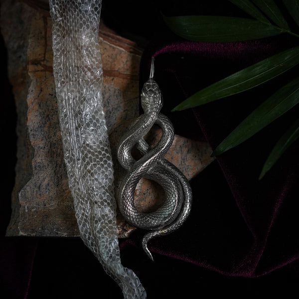 White bronze pendant Snake Infinity