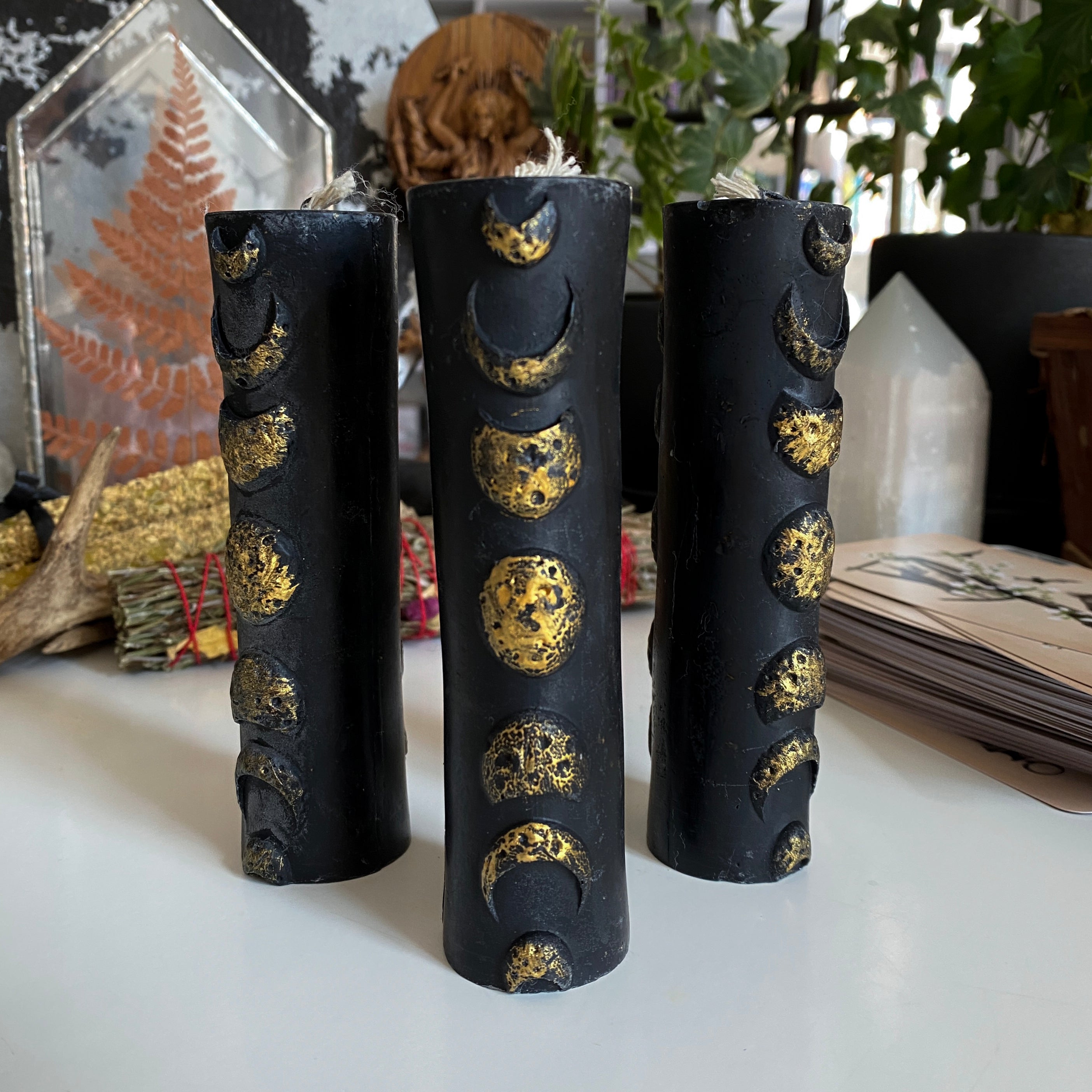 Moon Cycle - Black - Beeswax candle