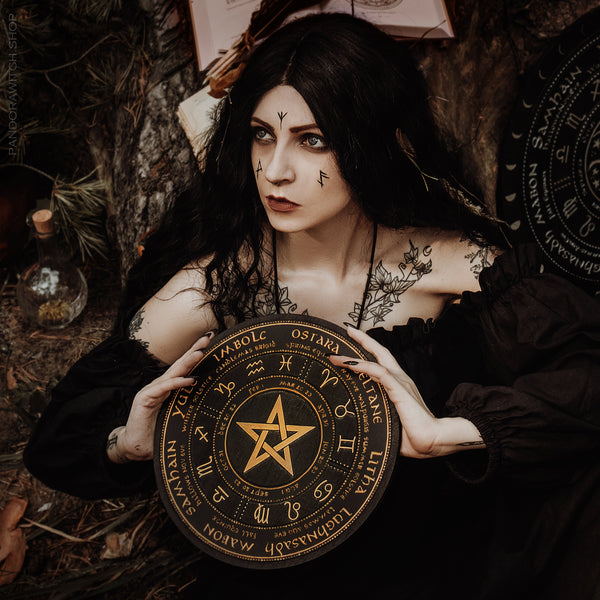 Wheel of the Year - Pentagram - Black\Gold - SS