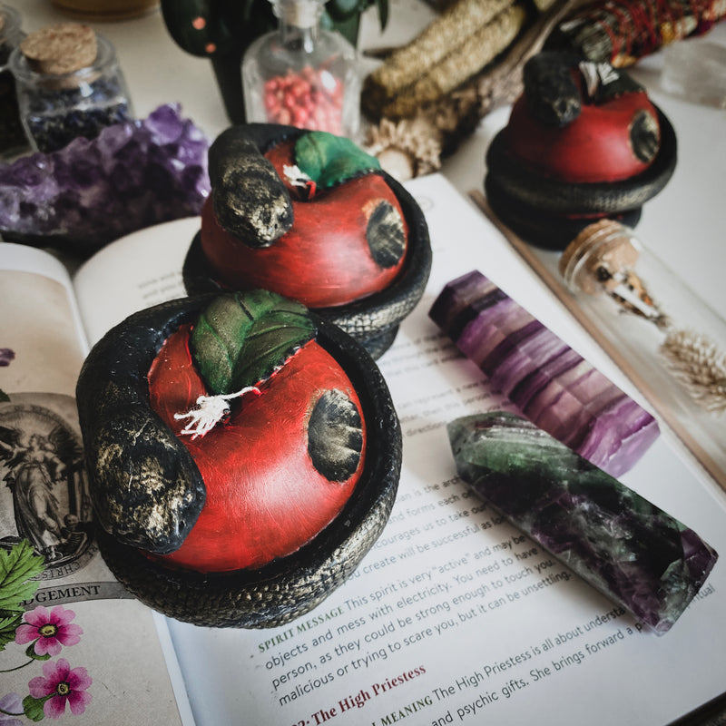 Poison Apple - Beeswax candle