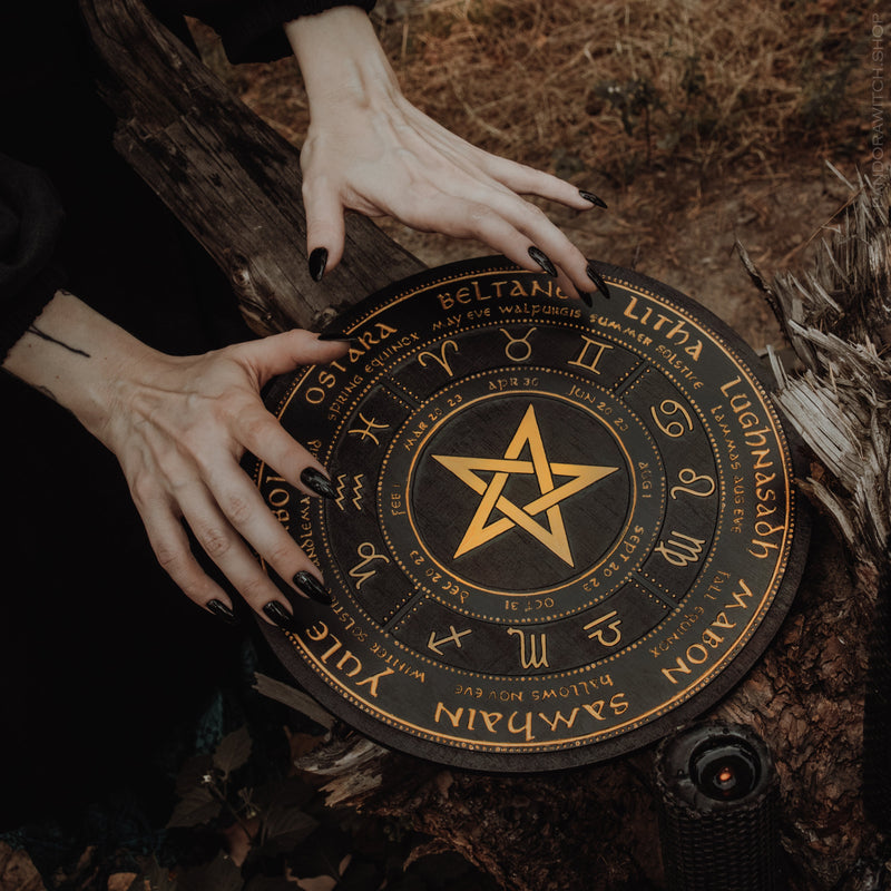 Wheel of the Year - Pentagram - Black\Gold - SS