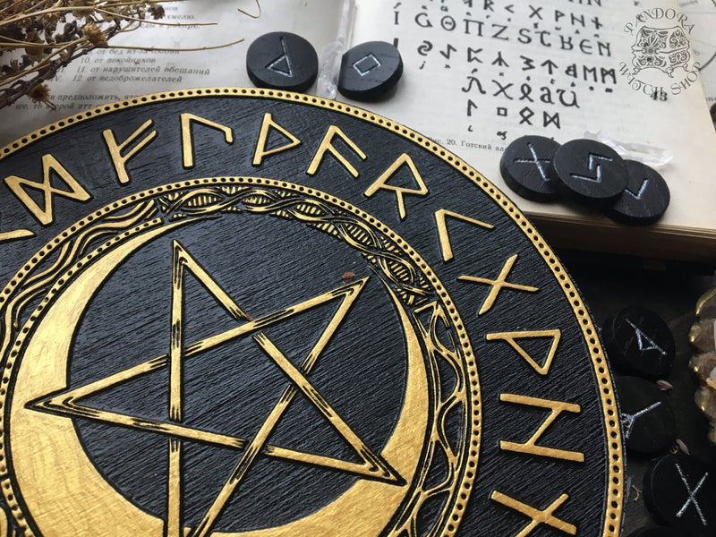 Elder Futhark Runes - PentaMoon - Black\Gold