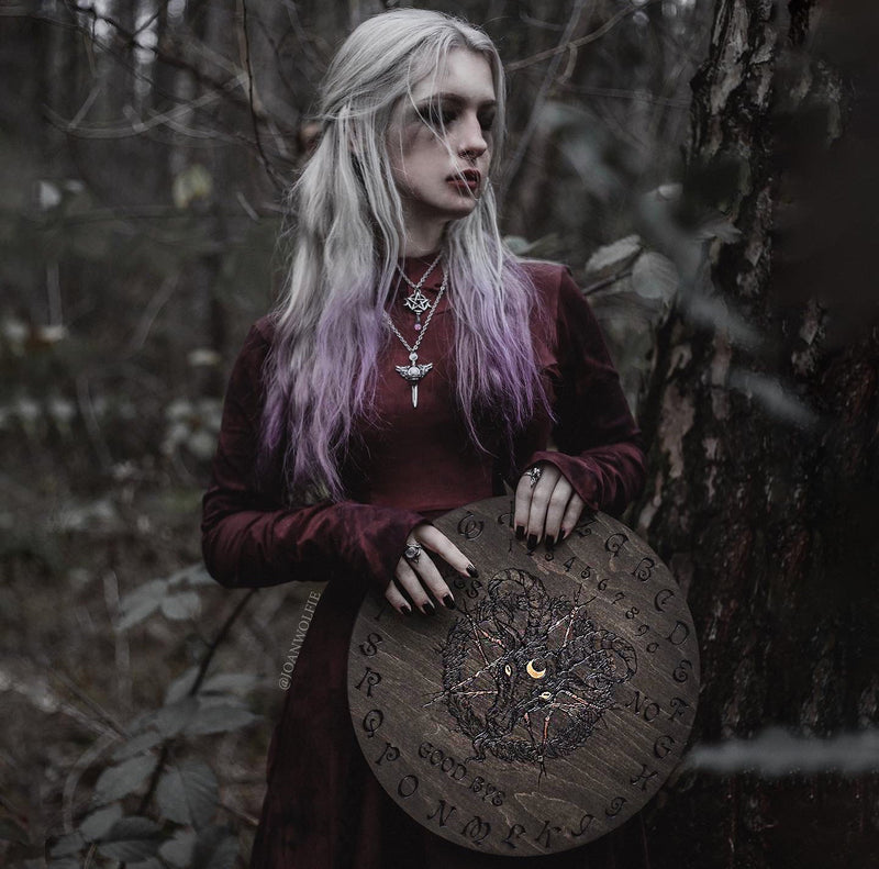 Ouija Board - Black Phillip - Dark wood - SS