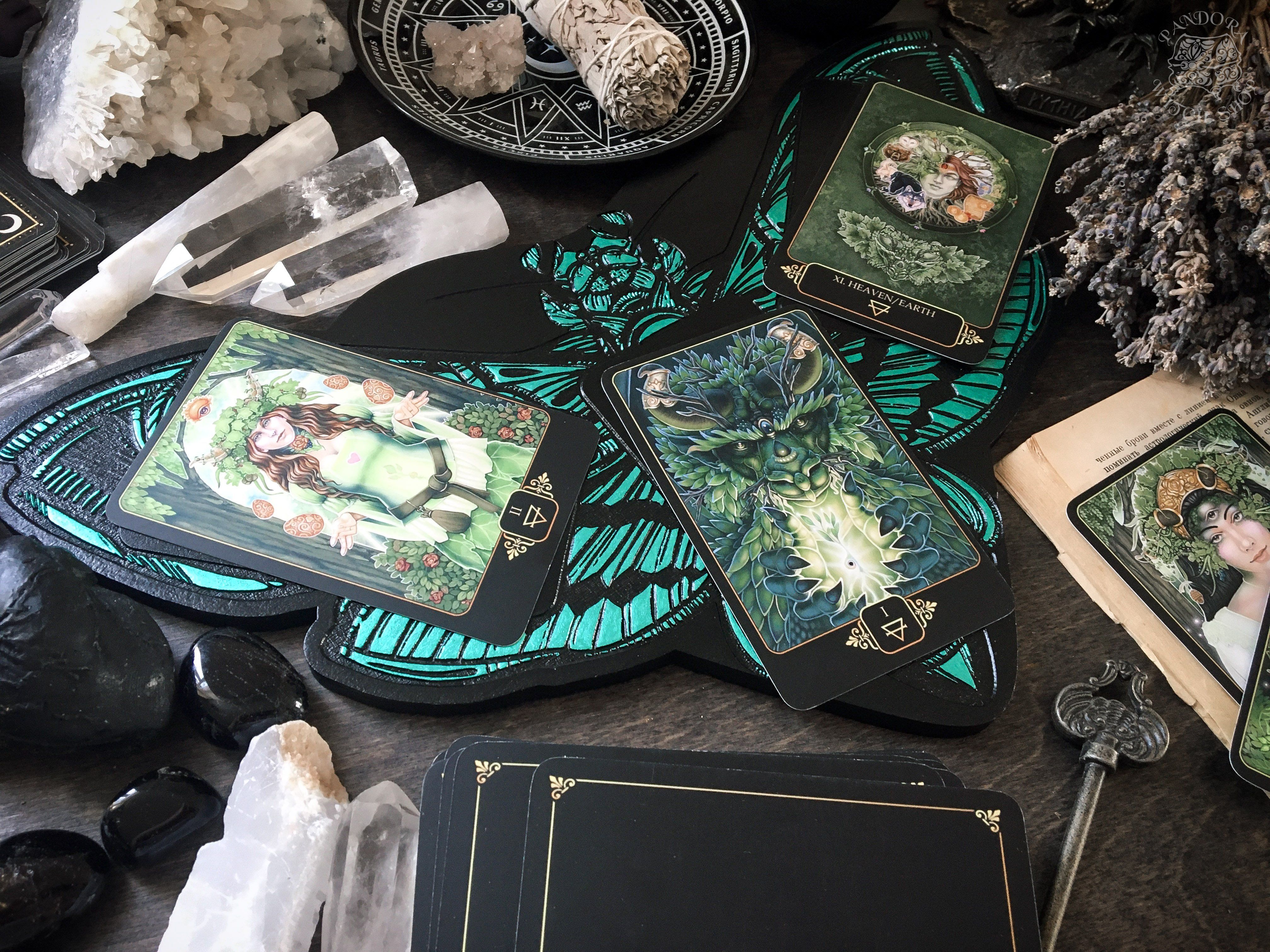 Tarot Board Three Card Spread - EMERALD DEATH'S HEAD MOTH - SS