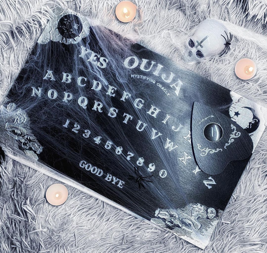 Ouija Board - Classic - Black and Silver