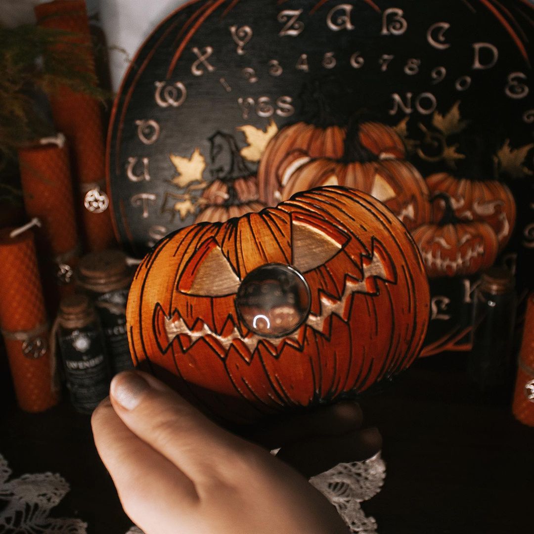 Ouija Board - Pumpkin Mood
