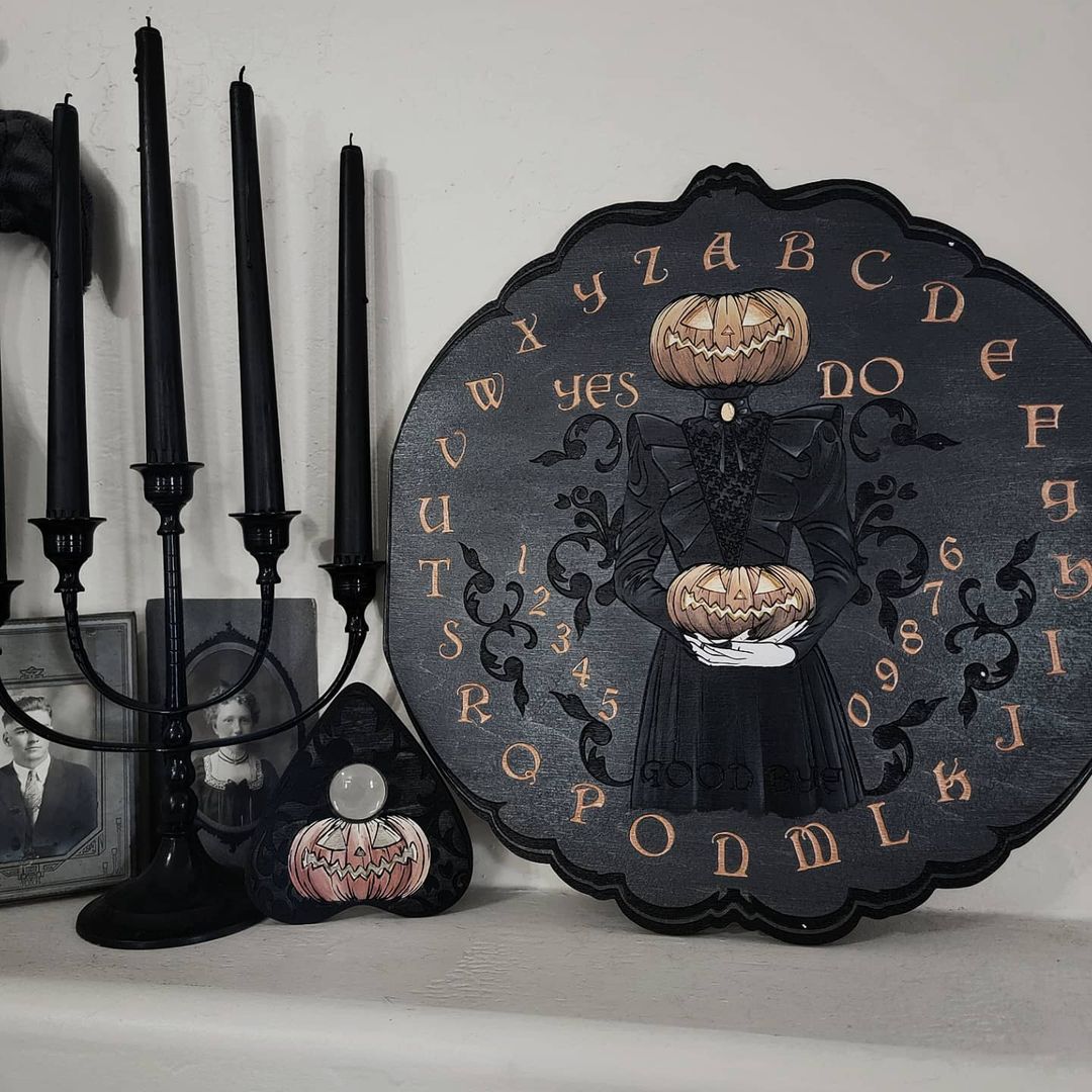 Ouija Board - Lady Pumpkin - Gray