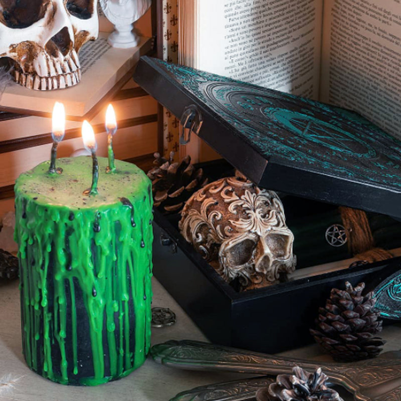 Gothika Green Witch - Beeswax candle