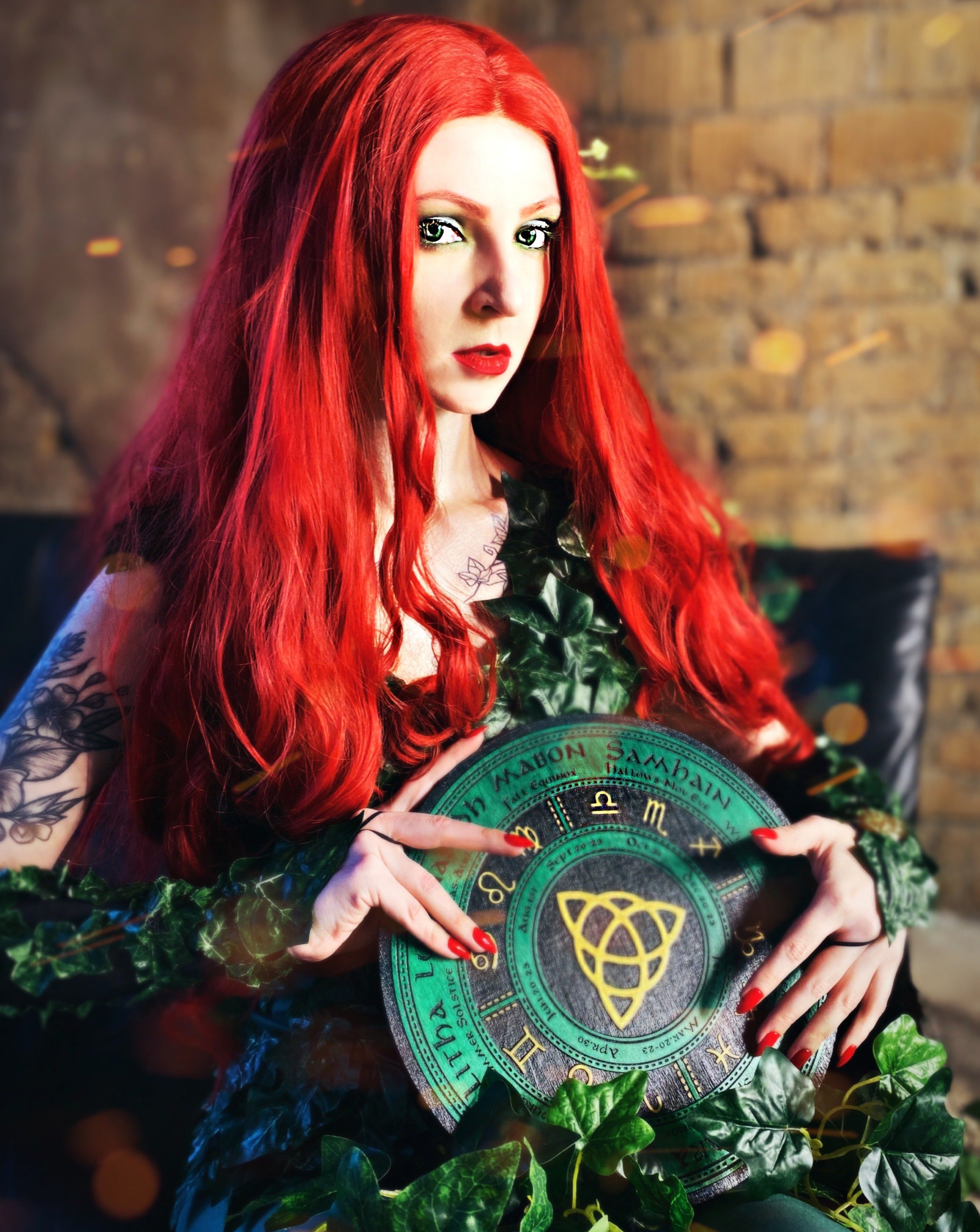 Wheel of the Year - Triquetra - Green\Gold