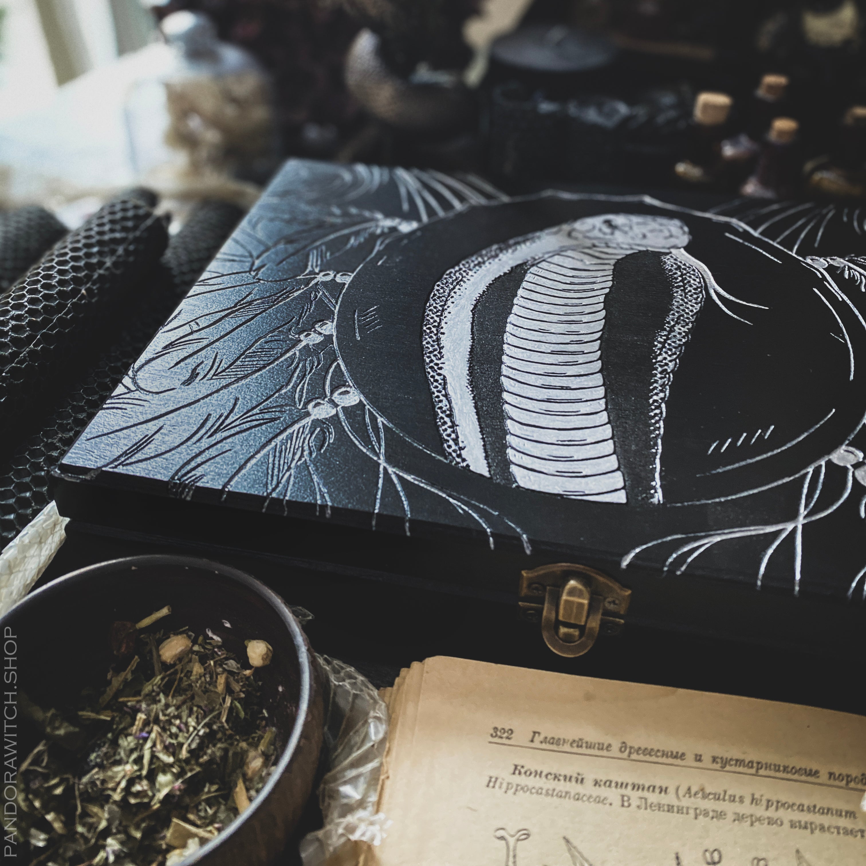 Serpent - Silver Cobra - Totem Animal Witch Kit