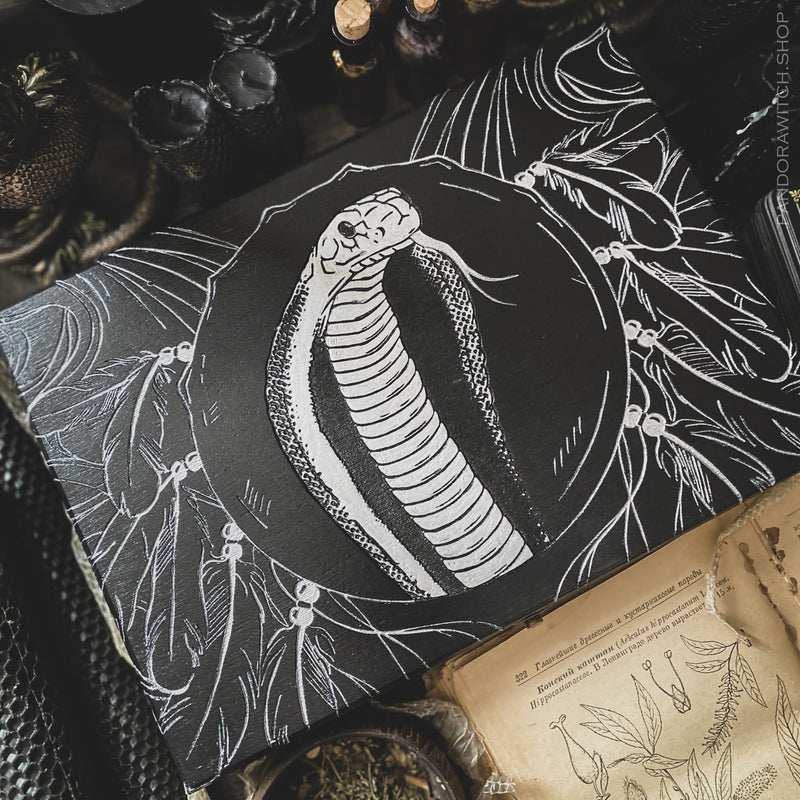 Serpent - Silver Cobra - Totem Animal Witch Kit