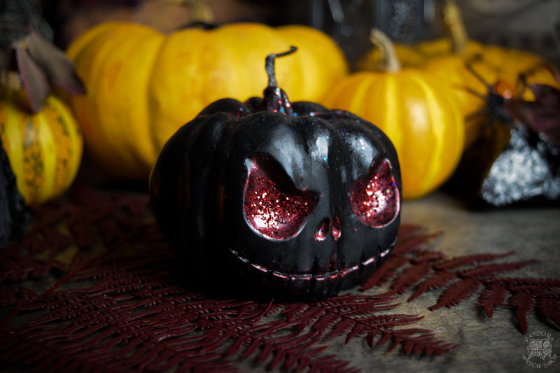 Pumpkin Vampire Chic - Beeswax candle