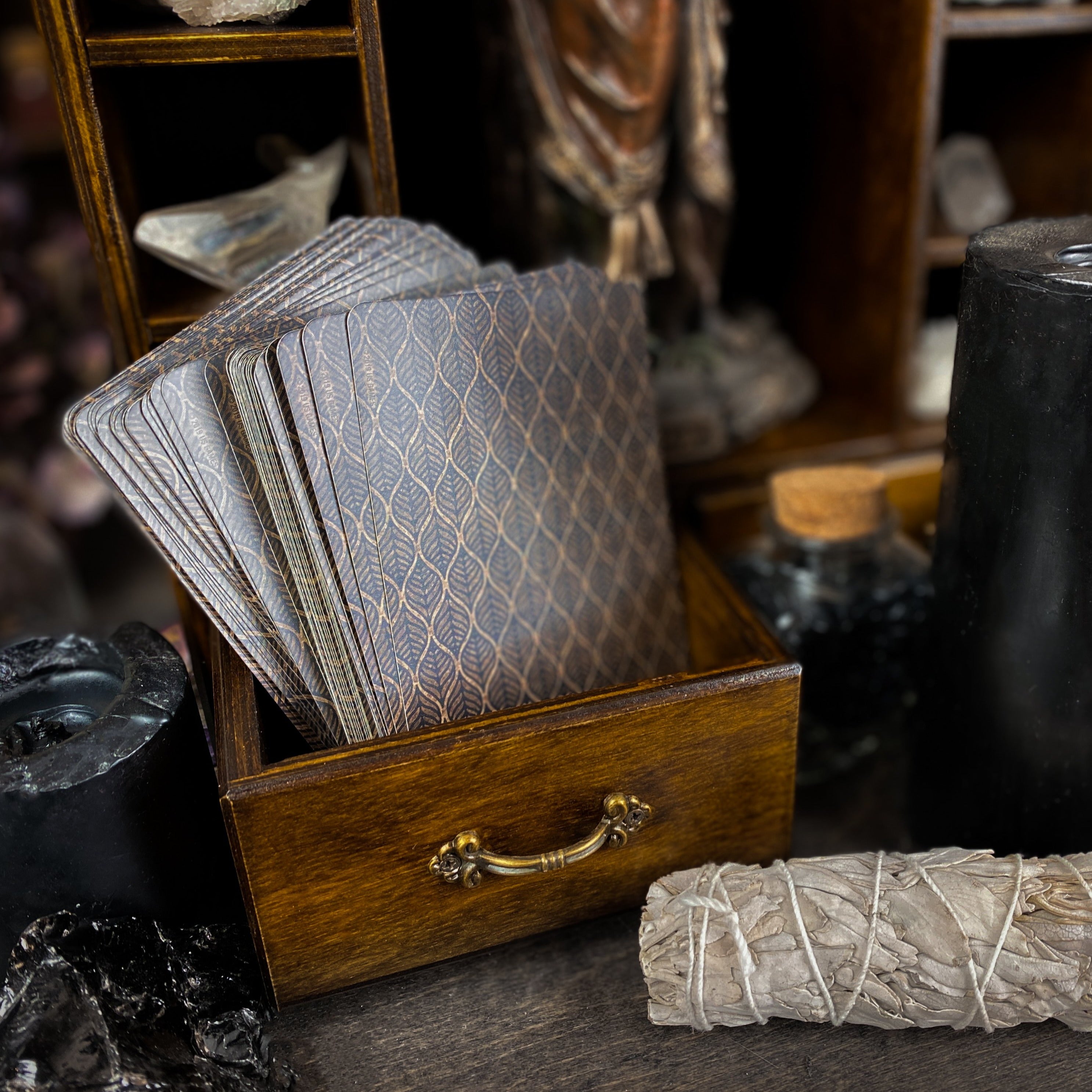 Shelf Magic Chest - Dark wood