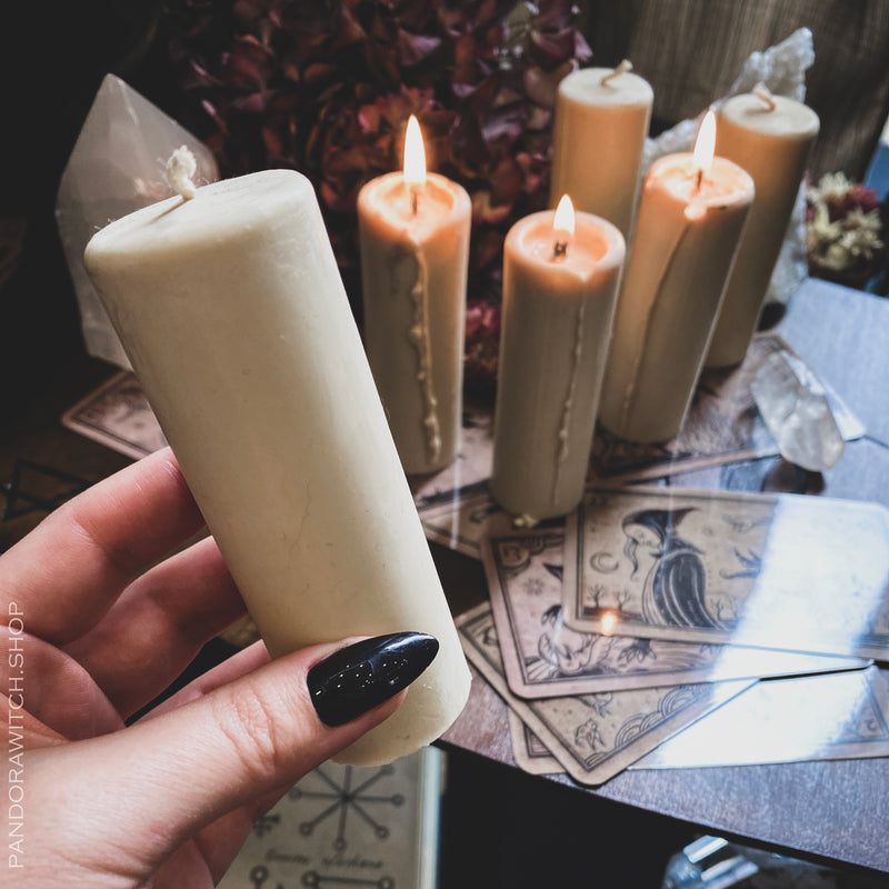 White cylinder - Beeswax candle