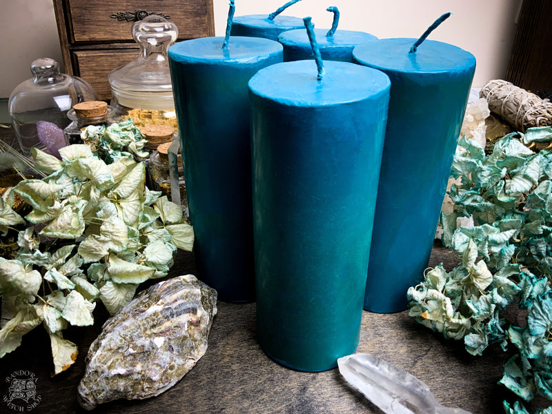 Big Blue cylinder - Beeswax candle