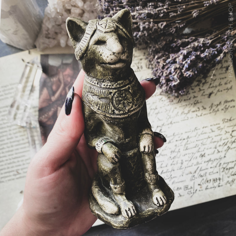 Totem Figure - Ancient Cat
